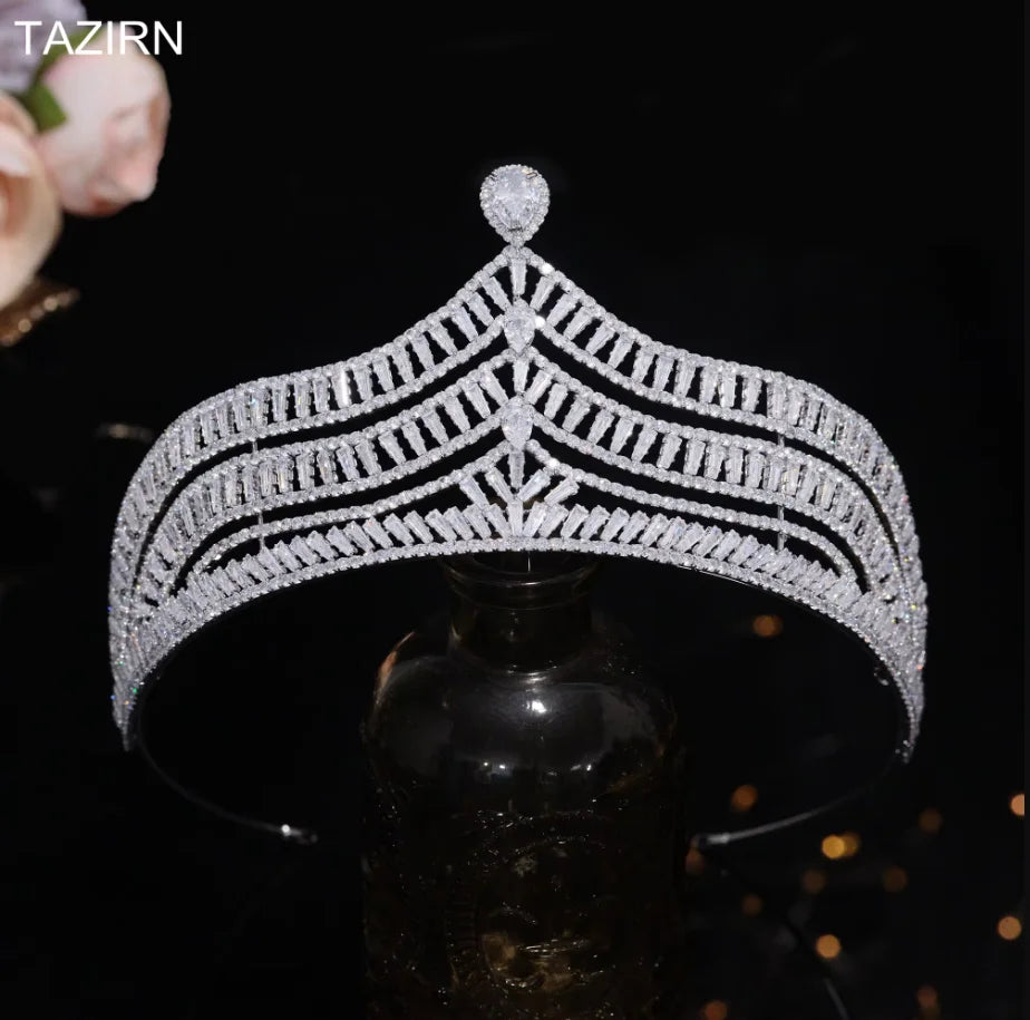 Luxury Cubic Zirconia Wedding Tiara Crown - Elegant Bridal Headpiece for Women, Princess Pageant Hair Jewelry, Perfect Gift for Bride (Ideal for Weddings, Prom, Quinceañera & Special Occasions)