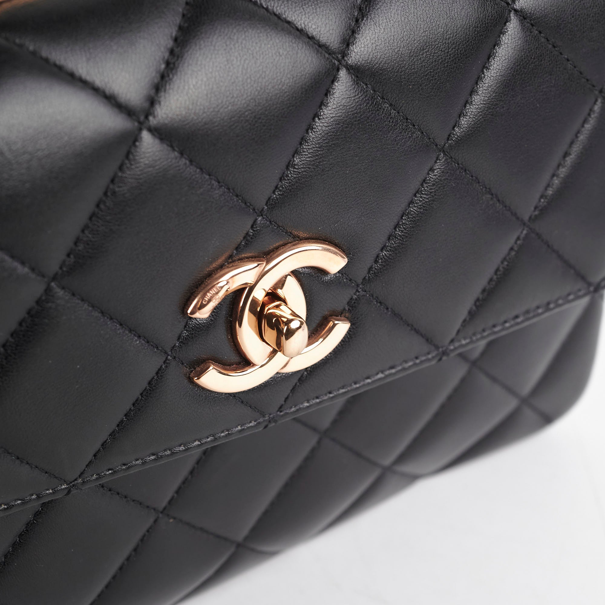 Chanel Trendy CC Black Microchip Leather Wallet on Chain - Luxury Crossbody Bag for Women, Perfect for Evening Parties & Date Nights