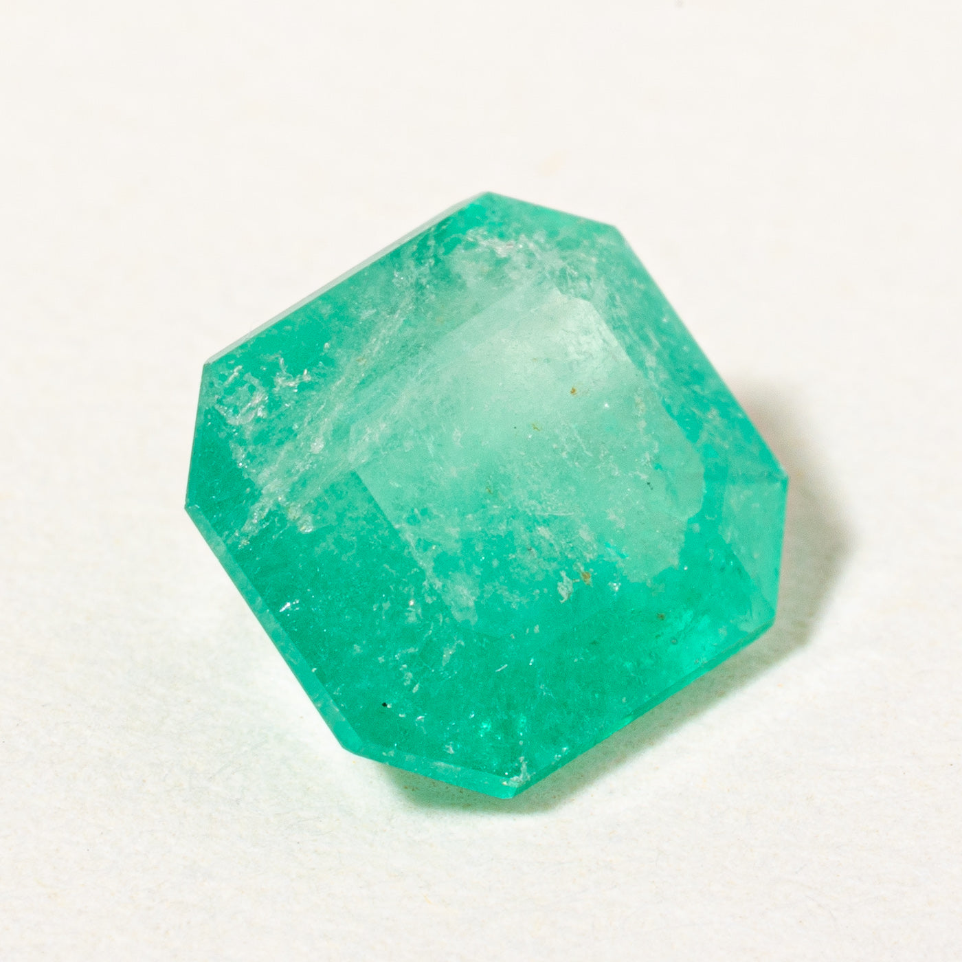 1.35ct Natural Octagonal Cut Loose Emerald Gemstone for Jewelry Making - Engagement Rings, Necklaces & Earrings | High-Quality Green Emerald Stone