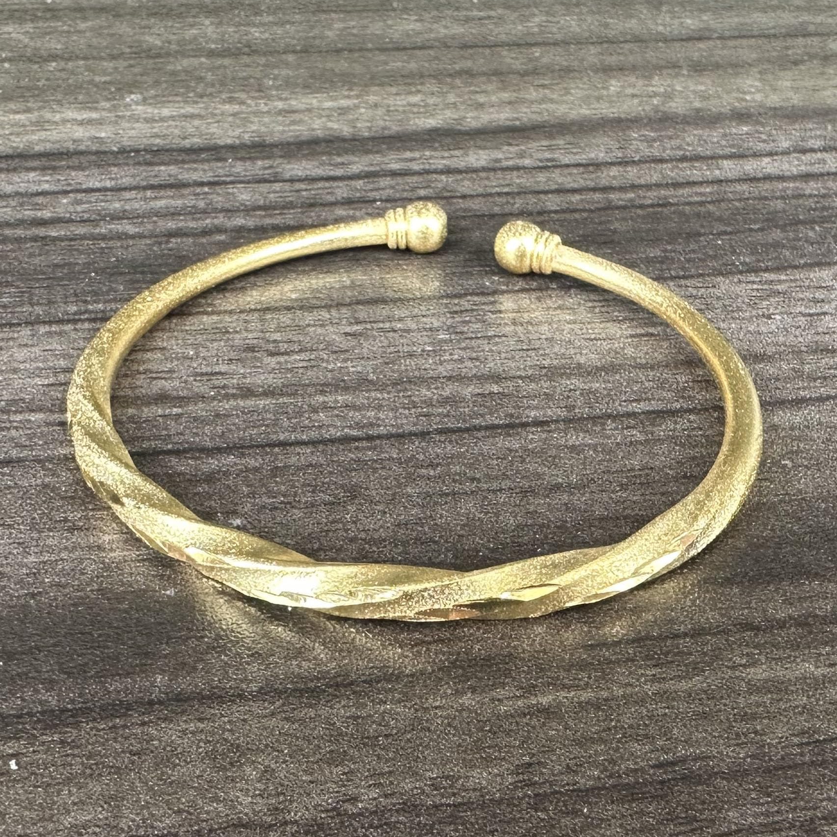 18K Gold Plated Adjustable Open Cuff Bracelet for Women - Elegant Fashion Arm Jewelry for Parties, Weddings & Everyday Wear