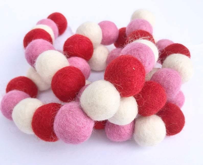 Valentine's Day Garland Decor - Romantic Heart String Banner for Home, Wedding, Party & Photo Backdrop