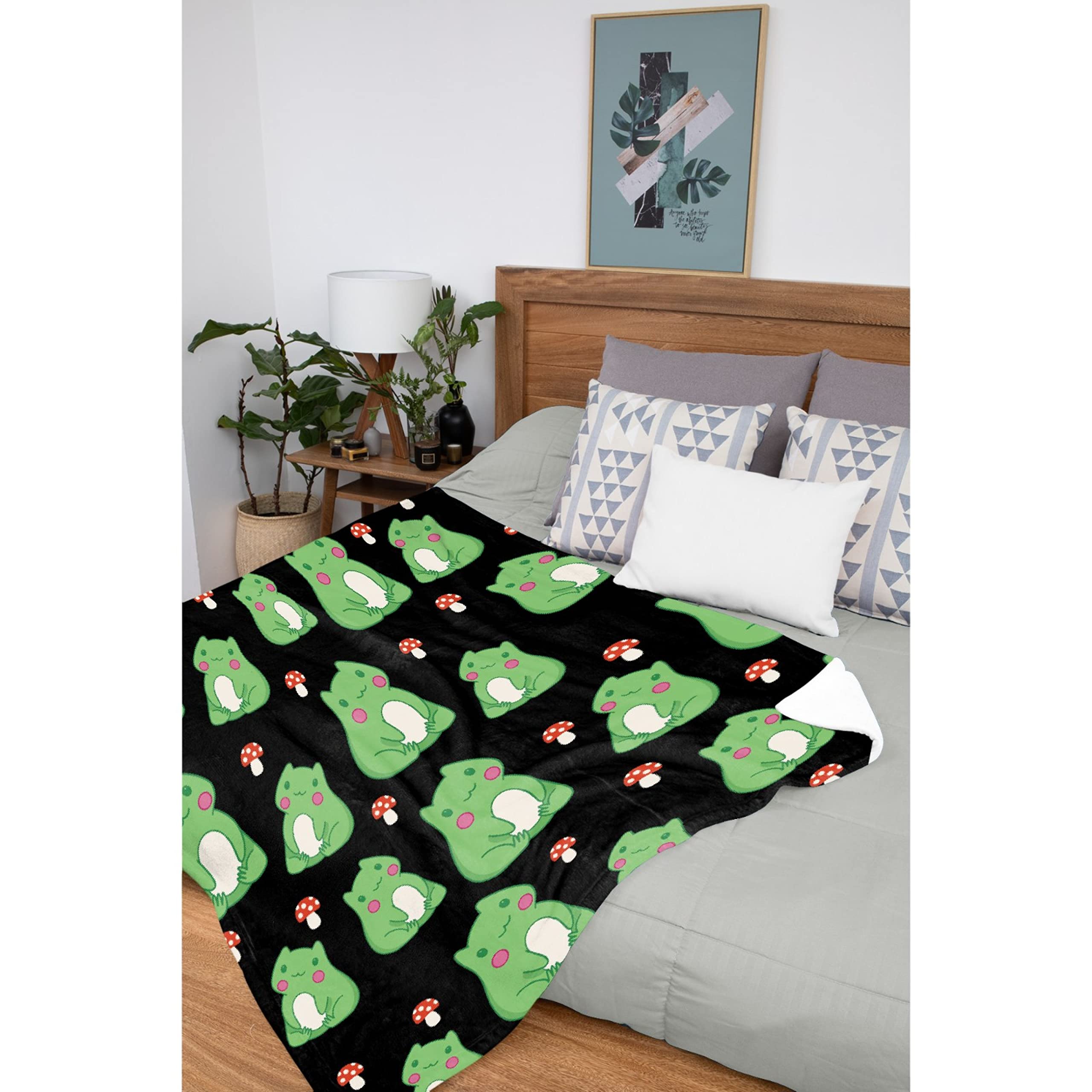 Frog and Mushroom Plush Fleece Throw Blanket - Ultra Soft Flannel Cozy Blanket for Couch, Sofa & Bed | Lightweight Fuzzy All-Season Blanket 120x90 inches XL | Perfect Gift for Family, Friends & Home Decor | Ideal for Movie Nights, Camping & Winter Snuggles
