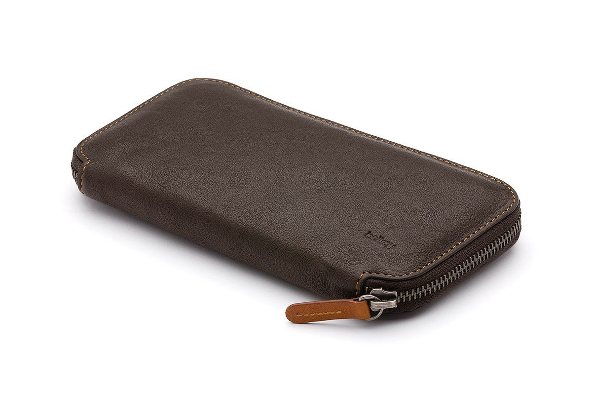 Bellroy Carry Out Wallet - Slim RFID Blocking Travel Wallet for Men & Women | Perfect for Everyday Use, Travel & Business (Black)