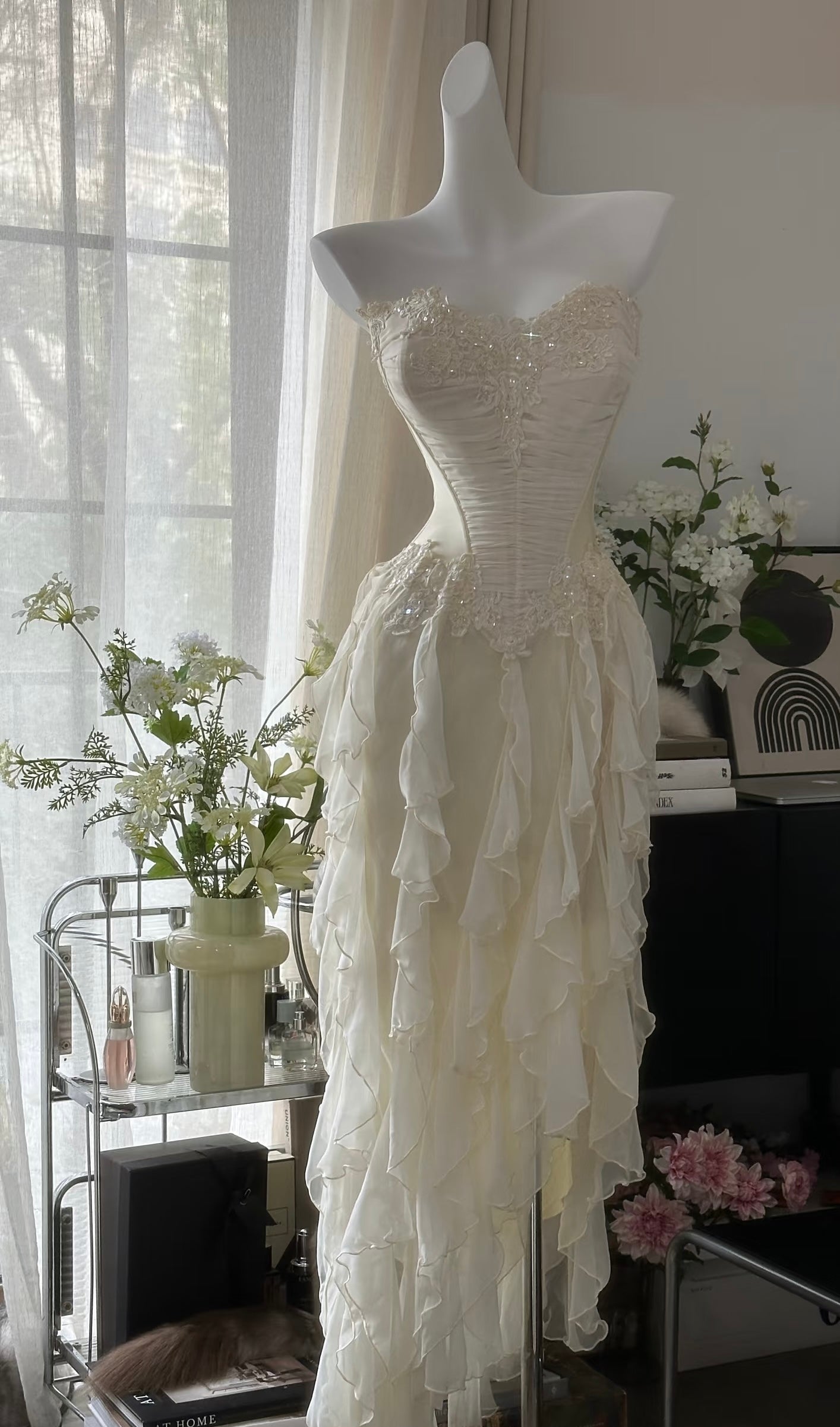 Elegant A-Line Beige Prom Dress with Applique Chiffon Details - Formal Evening Gown for Homecoming, Wedding & Special Occasions - Style J6495