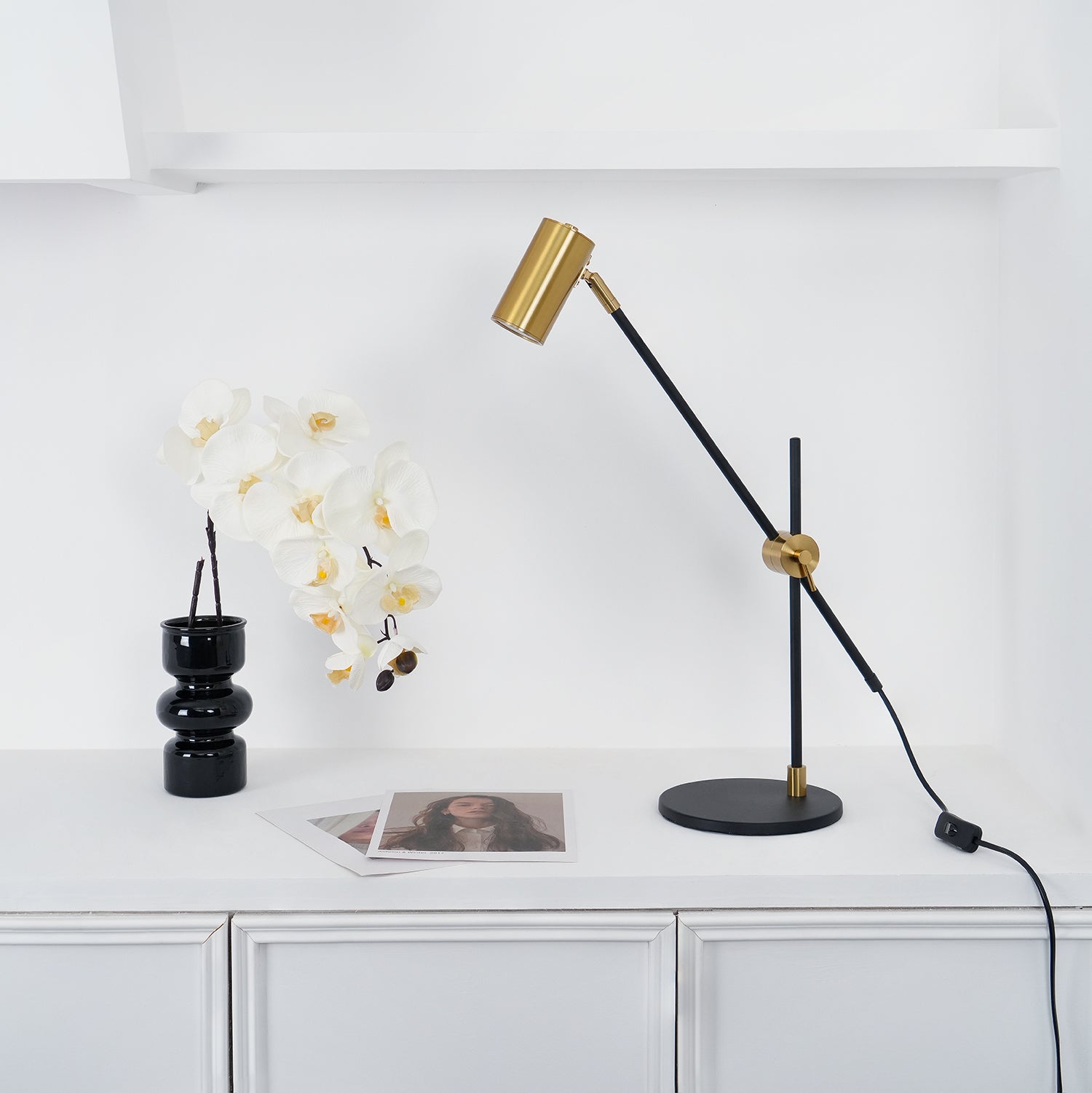 Modern LED Table Lamp - Adjustable Brightness & USB Charging Port for Bedroom, Office & Living Room - Perfect for Reading, Working & Relaxing