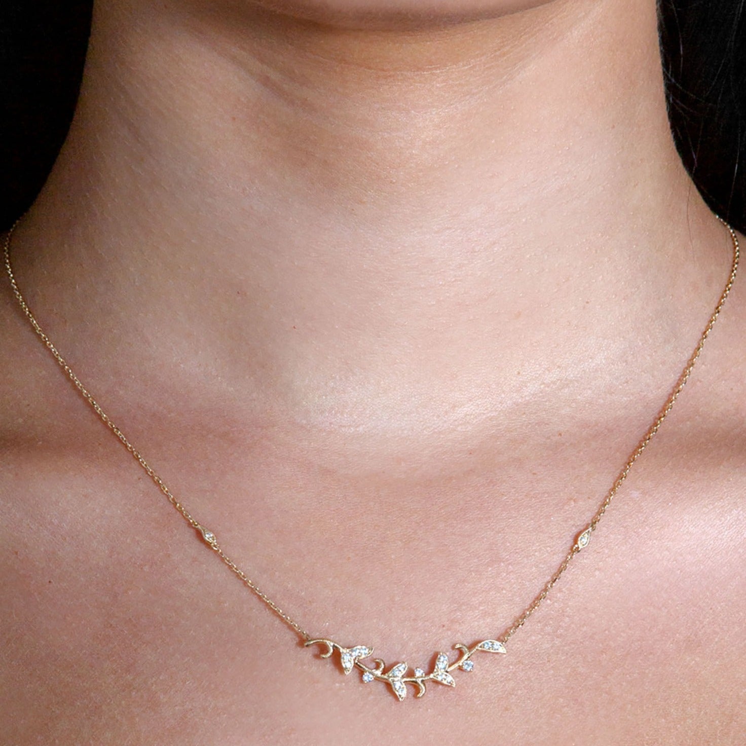 0.25 Carat Diamond Milgrain Leaf Pendant Necklace - Elegant Jewelry Gift for Women, Perfect for Weddings, Anniversaries & Special Occasions