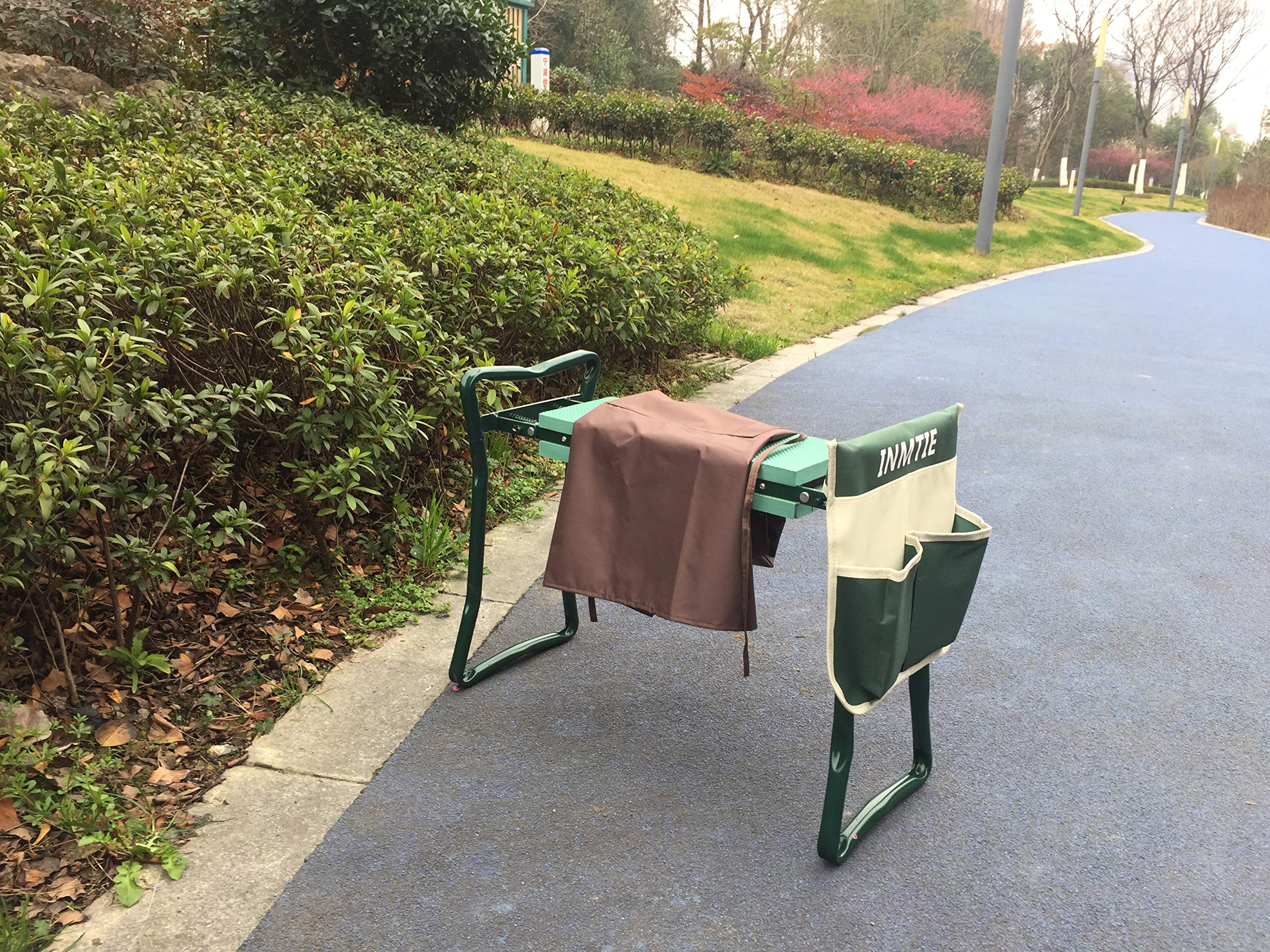 **Foldable Heavy-Duty Garden Knee Chair with Storage Pockets & Apron - Portable Gardening Bench for Outdoor Planting, Weeding, and Harvesting - Perfect Gift for Gardeners (Green)**