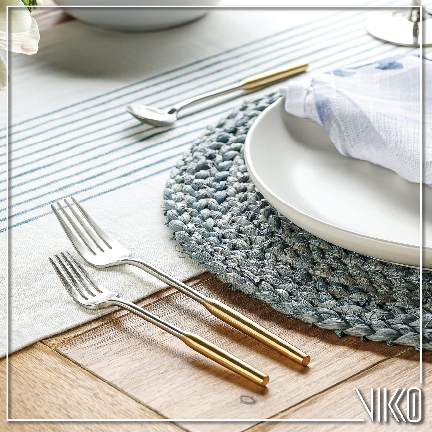 Vikko Modern Two-Tone Silverware Set - Brushed Gold & Silver 18/10 Stainless Steel Flatware - 20 Piece Cutlery Set for 4 - Elegant Dining Utensils for Wedding, Anniversary & Formal Dinner Parties