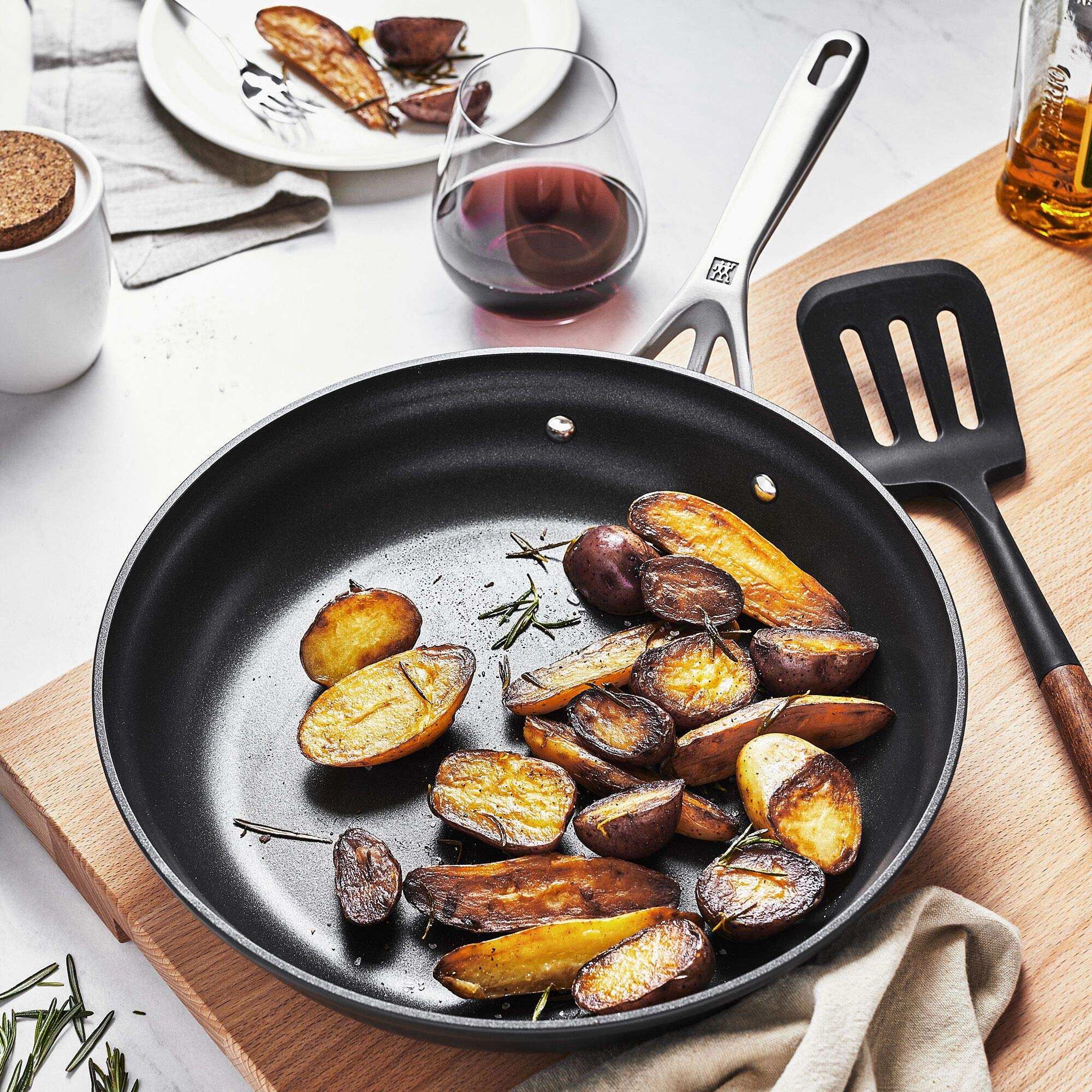ZWILLING Motion Hard Anodized 3-Piece Nonstick Fry Pan Set - Durable Aluminum Cookware for Sautéing, Frying & Cooking Perfect Meals at Home