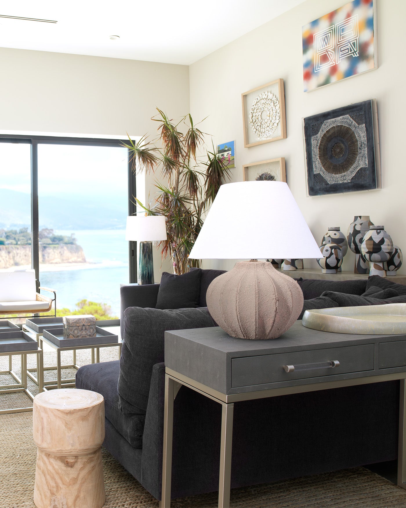 Modern Clamshell Table Lamp - Adjustable LED Desk Light for Home Office, Bedroom & Study - Perfect for Reading, Working & Nightstand Use