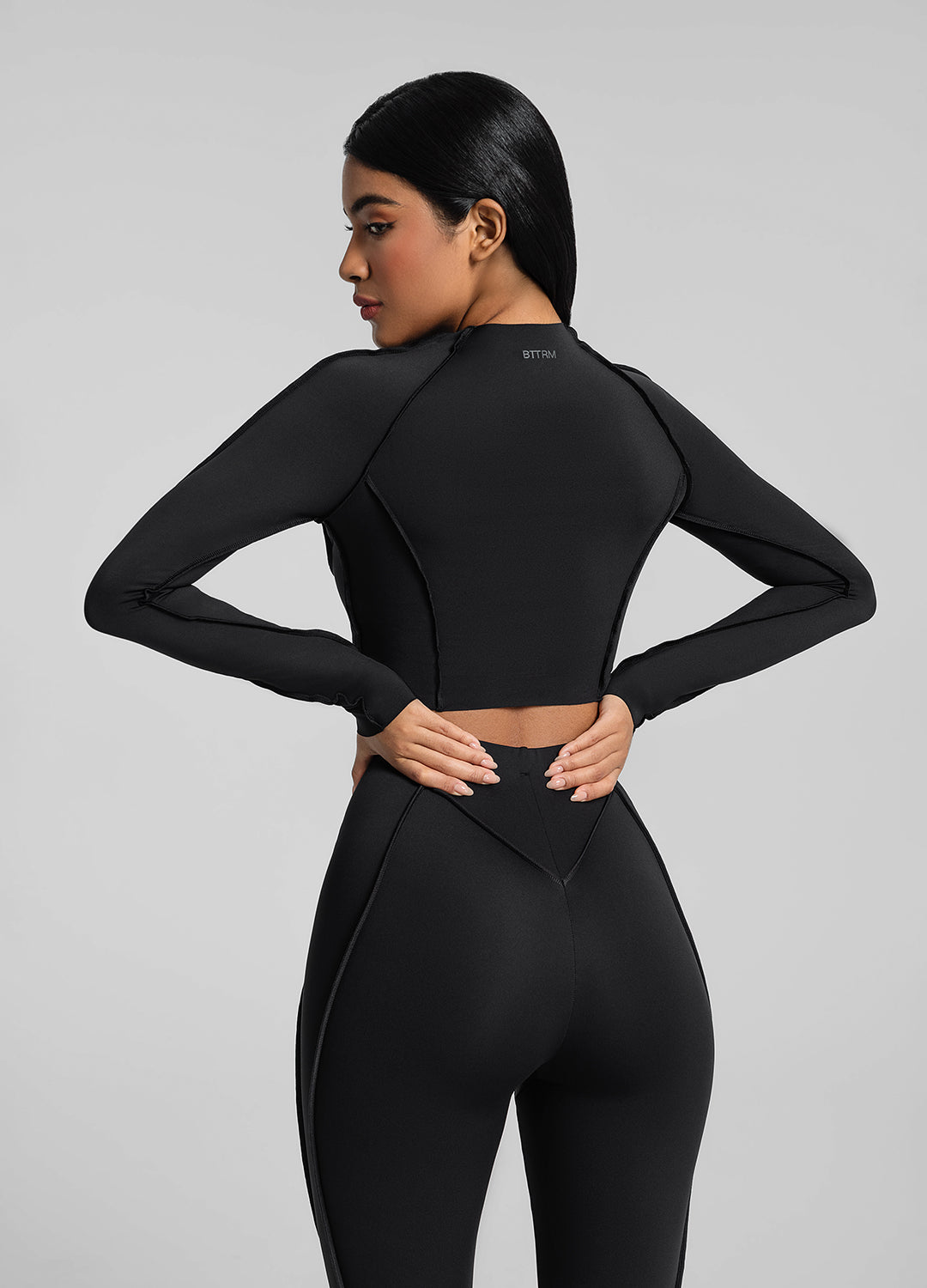 Contour Stitch Long Sleeve Crop Top for Women - Fashionable Workout & Casual Wear - Perfect for Yoga, Gym & Everyday Outfits