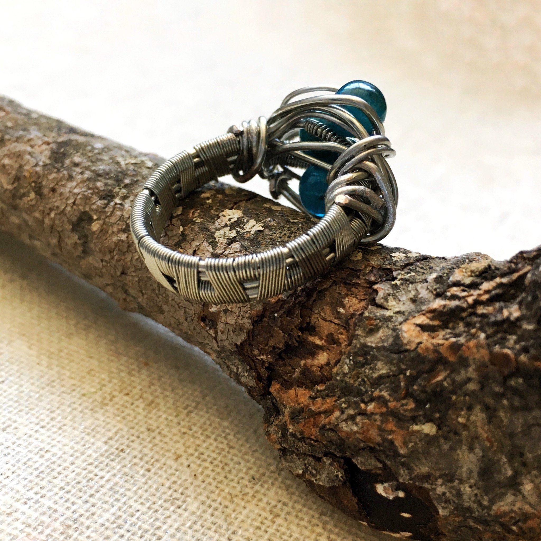 Natural Apatite Healing Crystal Statement Ring for Women - Spiritual Jewelry for Energy Balancing, Chakra Healing & Meditation - Perfect for Yoga, Reiki & Holistic Wellness