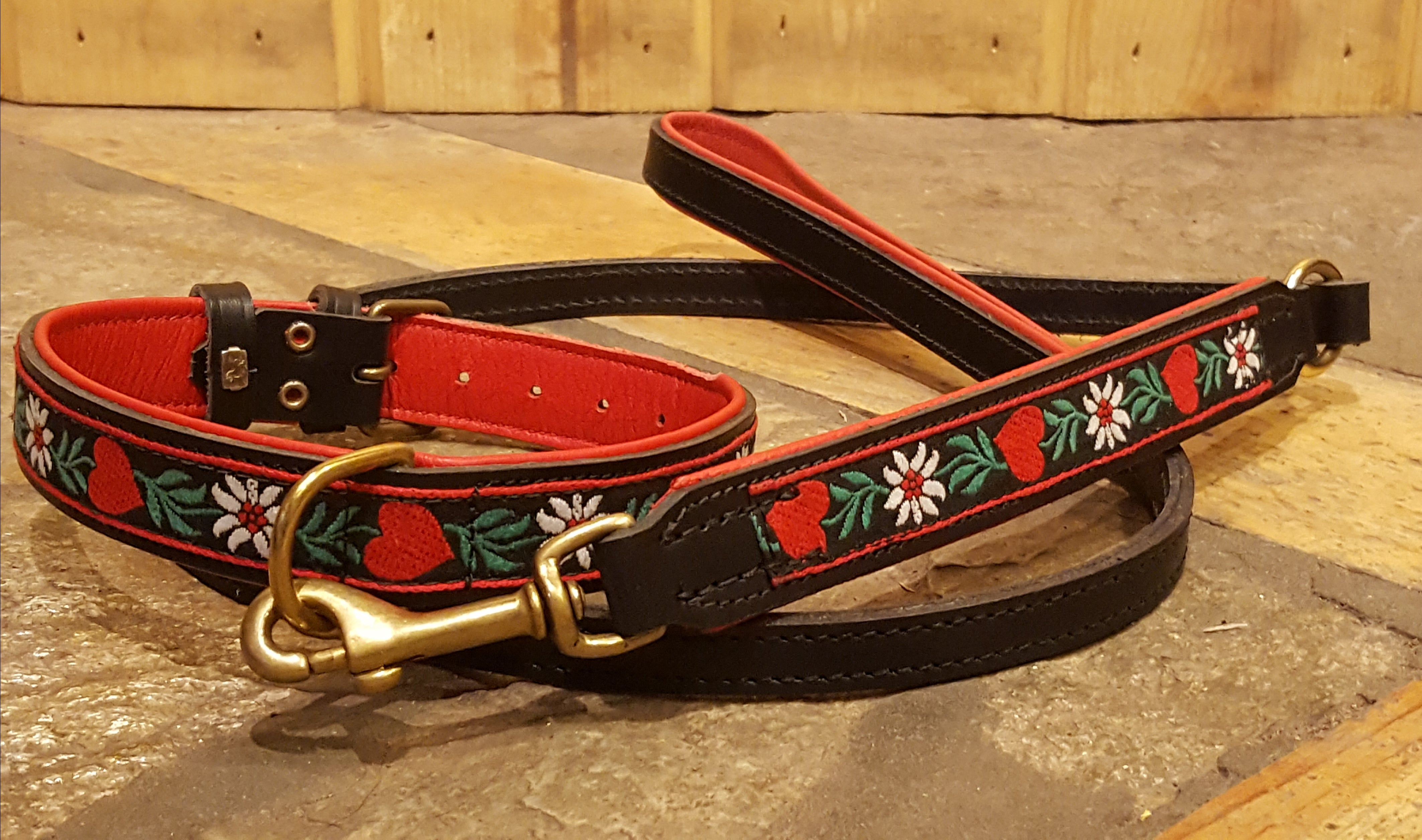 Premium Peter Medium Austrian Dog Collar - Adjustable Leather Pet Collar for Small to Medium Dogs - Perfect for Daily Walks, Training & Outdoor Adventures