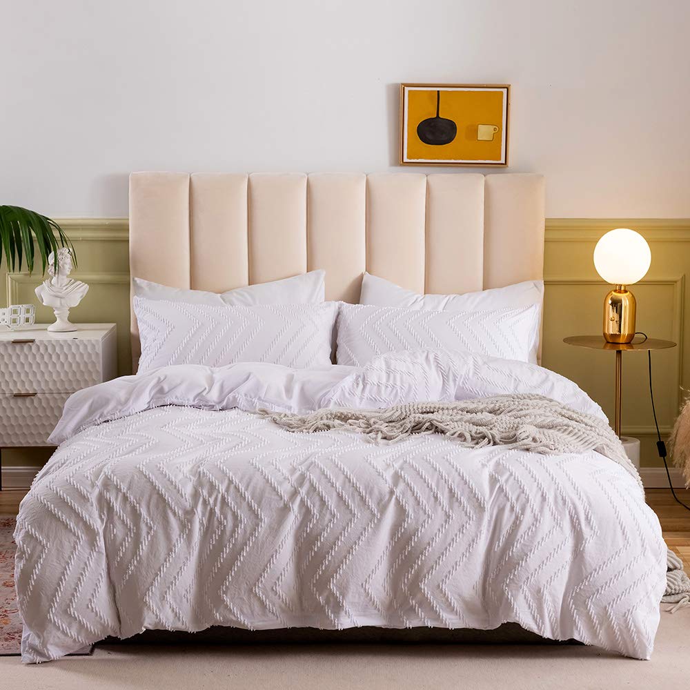 European Style Tufted Queen Size Bedding Set - Embroidered Duvet Cover & Chenille Comforter for Kids, Adults, Women | Romantic White Decorative Bedspread for Bedroom, Perfect for Guest Rooms & Master Suites