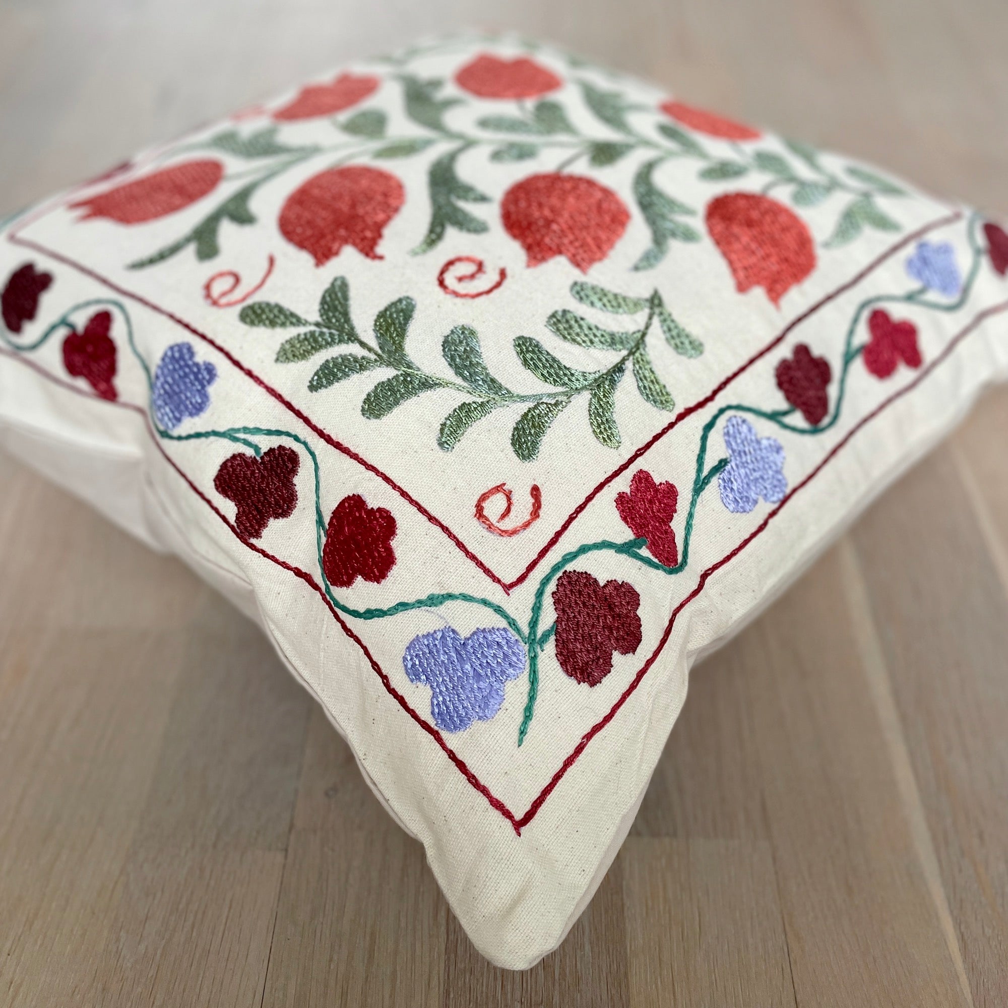 Handmade Suzani Cushion Cover - Bohemian Konya Pillow Case for Sofa & Bed Decor - Perfect for Living Room, Bedroom, and Boho Home Styling