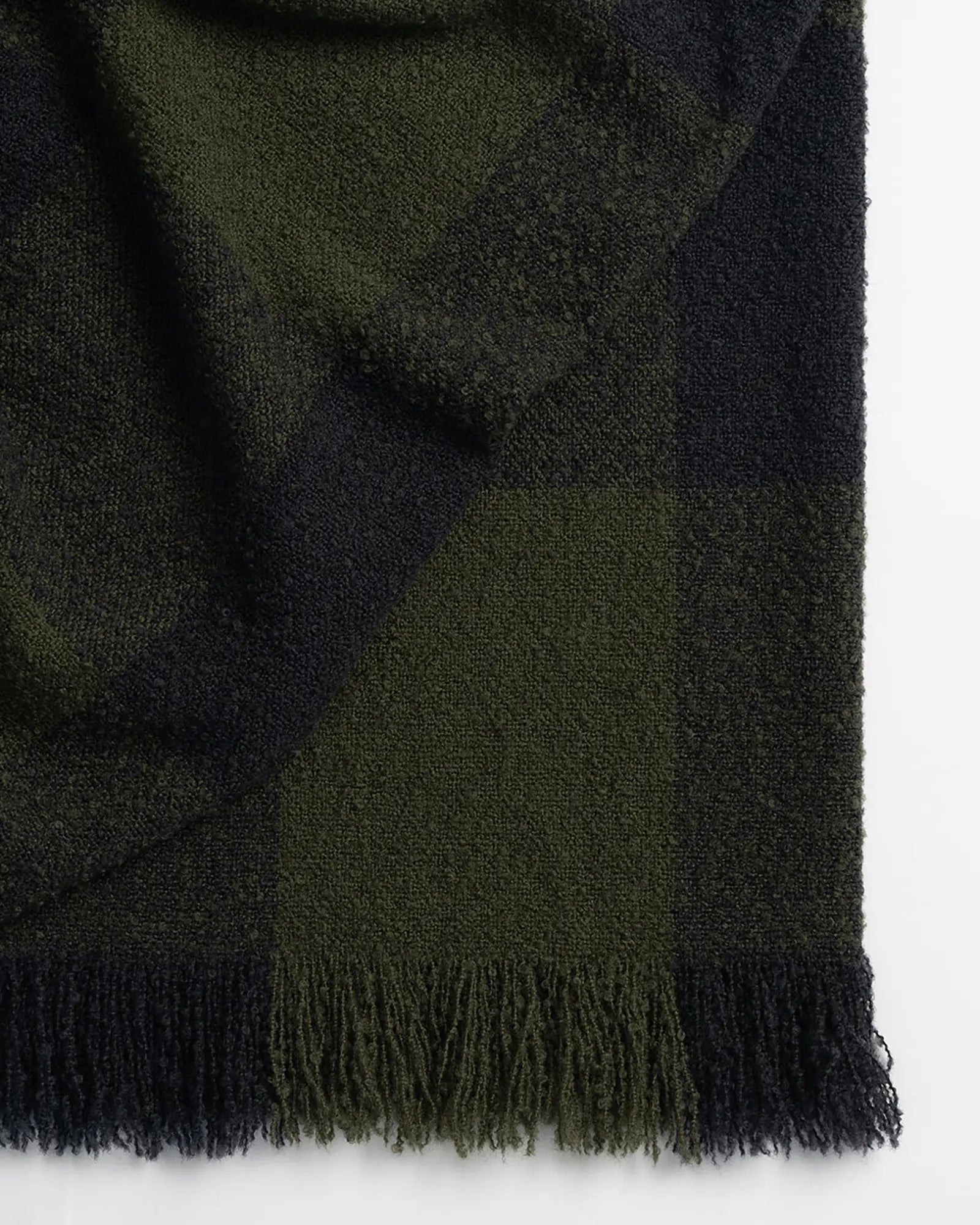 Premium Havelock Throw Blanket in Olive Green - Soft & Cozy Knit for Couch, Bed, or Outdoor Use