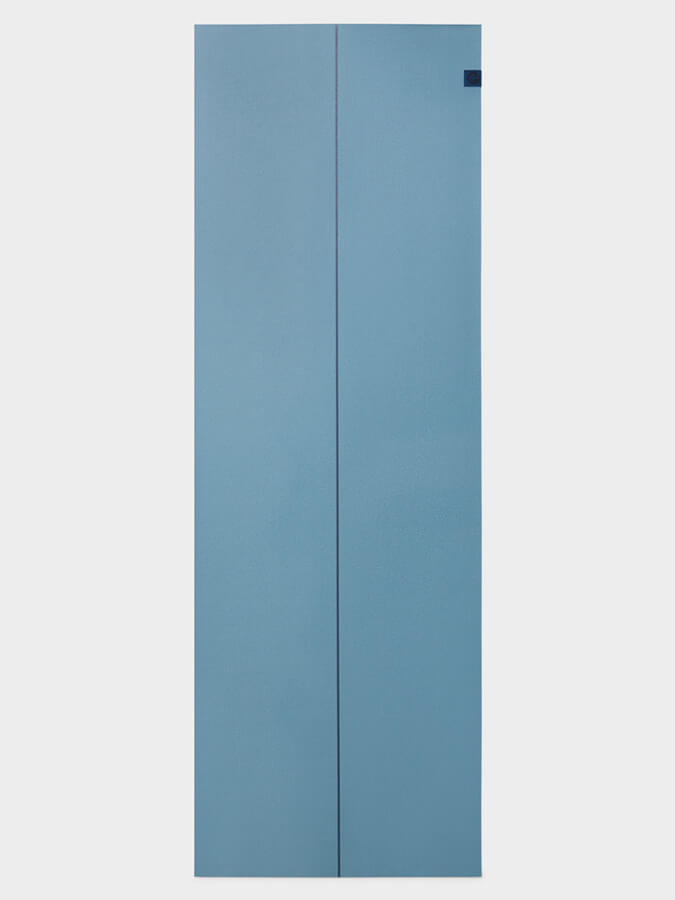 Manduka eKO SuperLite Travel Yoga Mat 1.5mm - Eco-Friendly & Lightweight for Yoga, Pilates & Travel - Perfect for Home, Studio & Outdoor Workouts