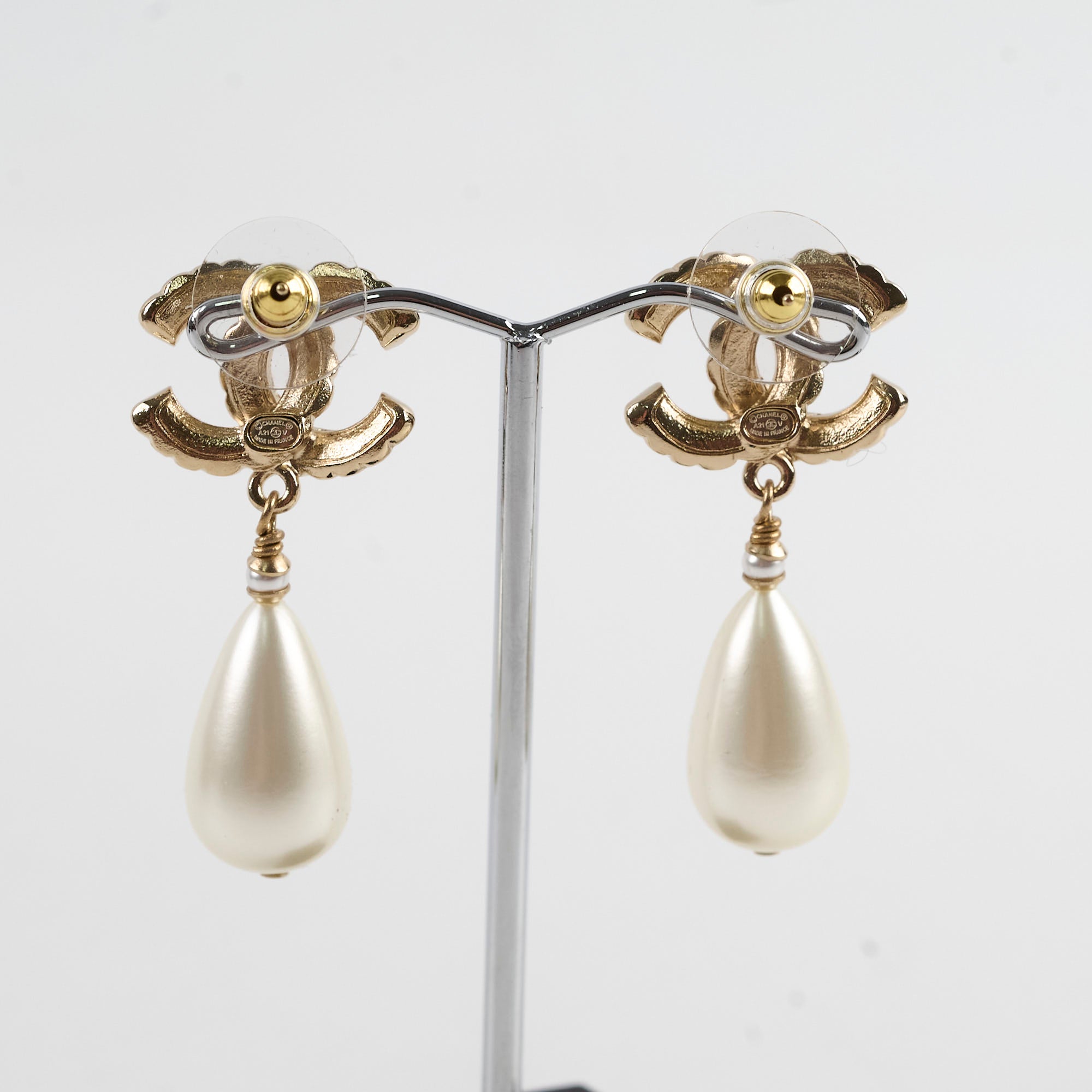 Chanel Pearl CC Logo Tear Drop Earrings for Women - Luxury Fashion Jewelry Gift for Party, Wedding & Special Occasions
