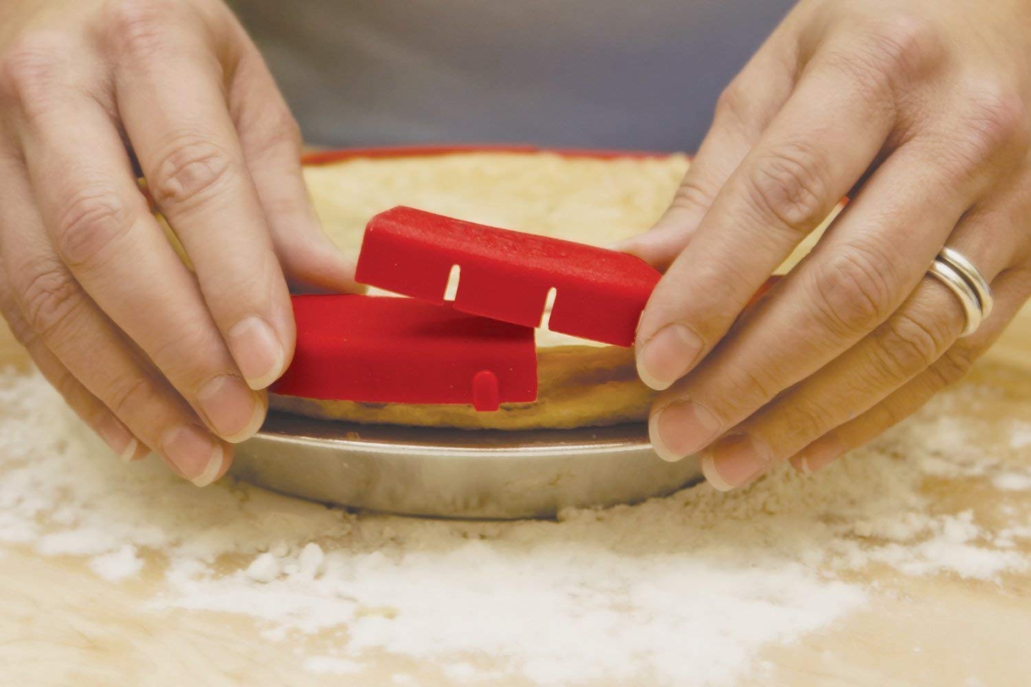 Talisman Designs Adjustable Silicone Pie Crust Shield Protector Cover - 8 to 11.5 Inch Baking Accessory for Perfect Pie Edges | Ideal for Thanksgiving, Christmas Baking & Homemade Desserts | Set of 1
