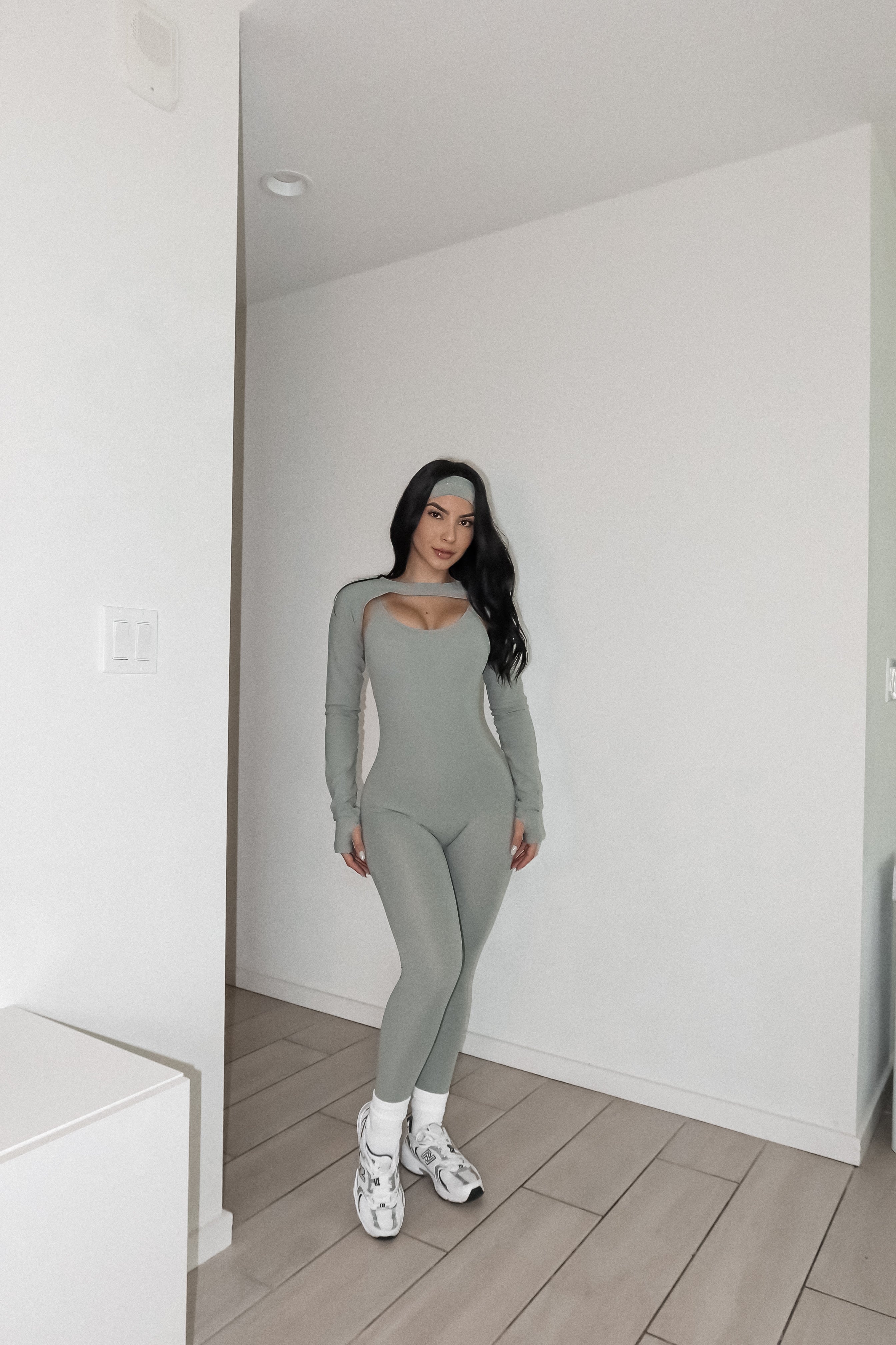 Women's Sage Green Jumpsuit - Stylish One-Piece Romper for Casual Outings & Summer Vacations