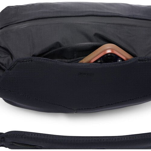 Peak Design Outdoor Sling Bag 7L - Lightweight & Durable Camera Sling Pack for Travel & Hiking (Black) - Perfect for Photographers & Adventurers