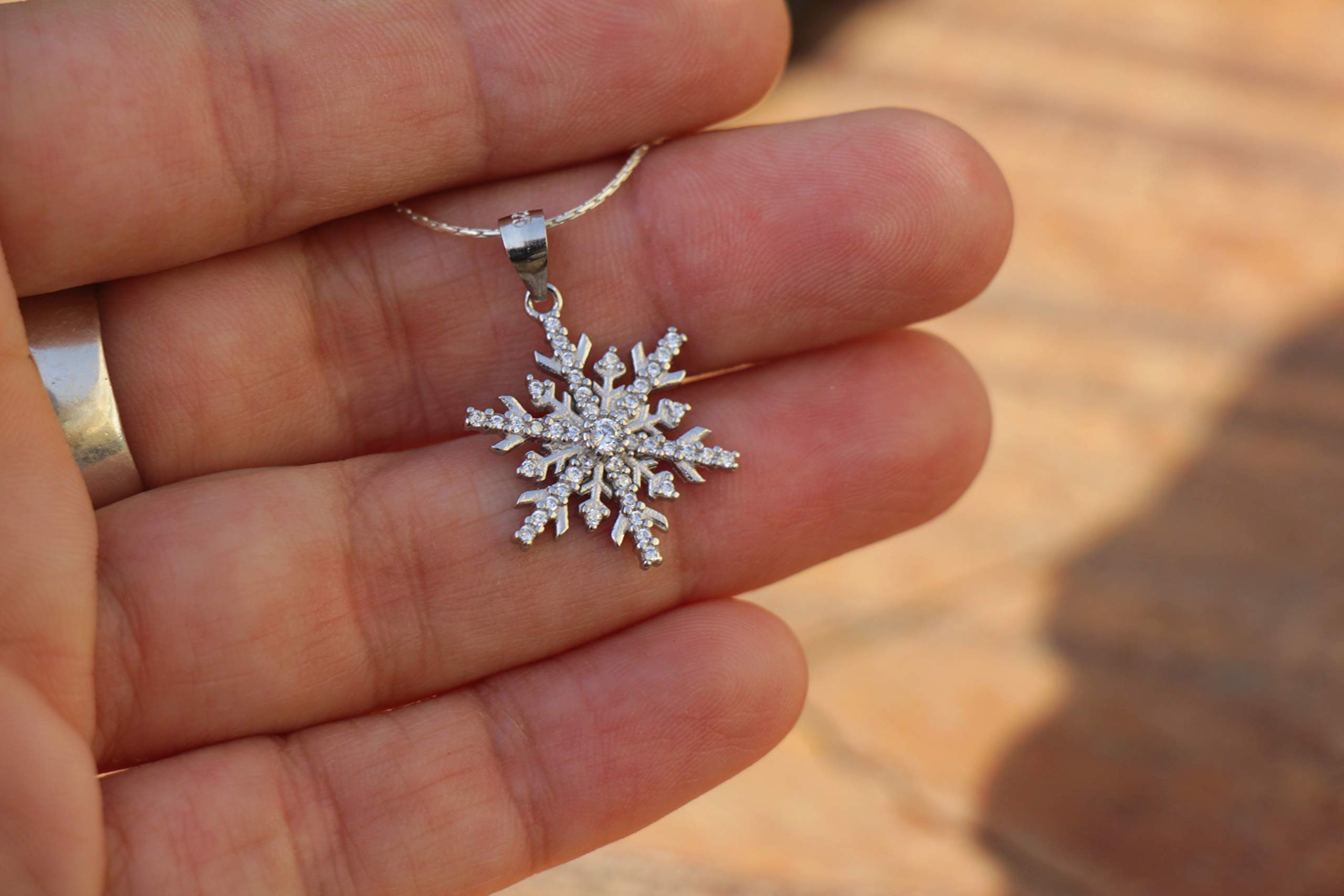 925 Sterling Silver Snowflake Pendant Necklace for Women - Elegant Winter Jewelry Gift for Wife, Bridal, Wedding & Anniversary - Perfect for Christmas, Birthday & Holiday Parties