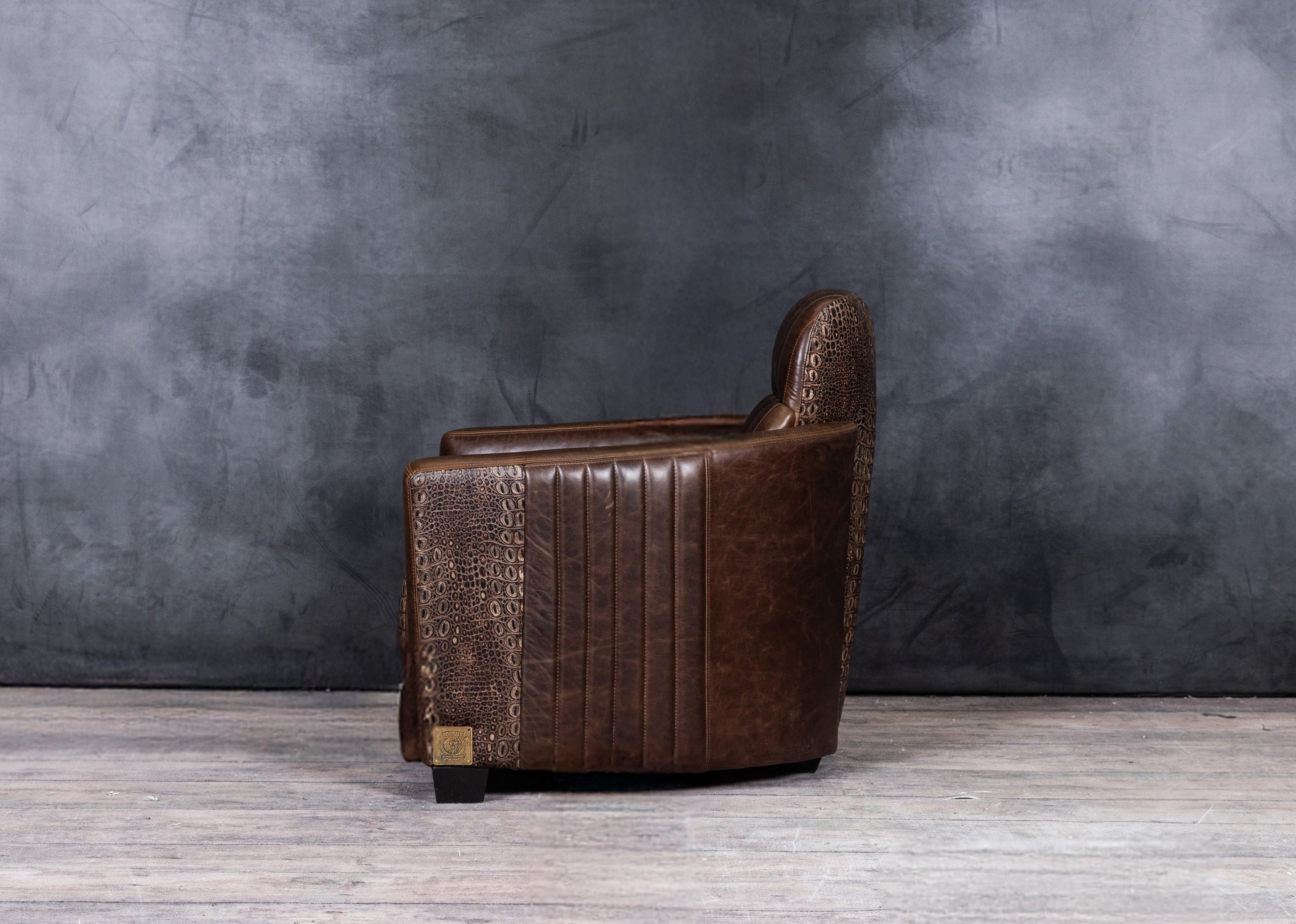 Premium Aviator Leather Chair - Classic Brown Genuine Leather Recliner for Living Room, Home Theater & Office - Ergonomic Design for Ultimate Comfort & Style