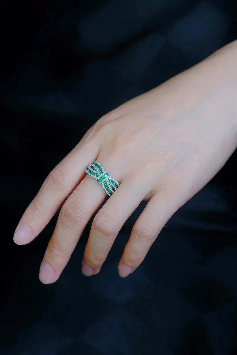 18K White Gold Cross Design Diamond & Emerald Ring for Women - Elegant Wedding & Engagement Jewelry - Perfect for Bridal, Anniversary, and Special Occasion Gifts