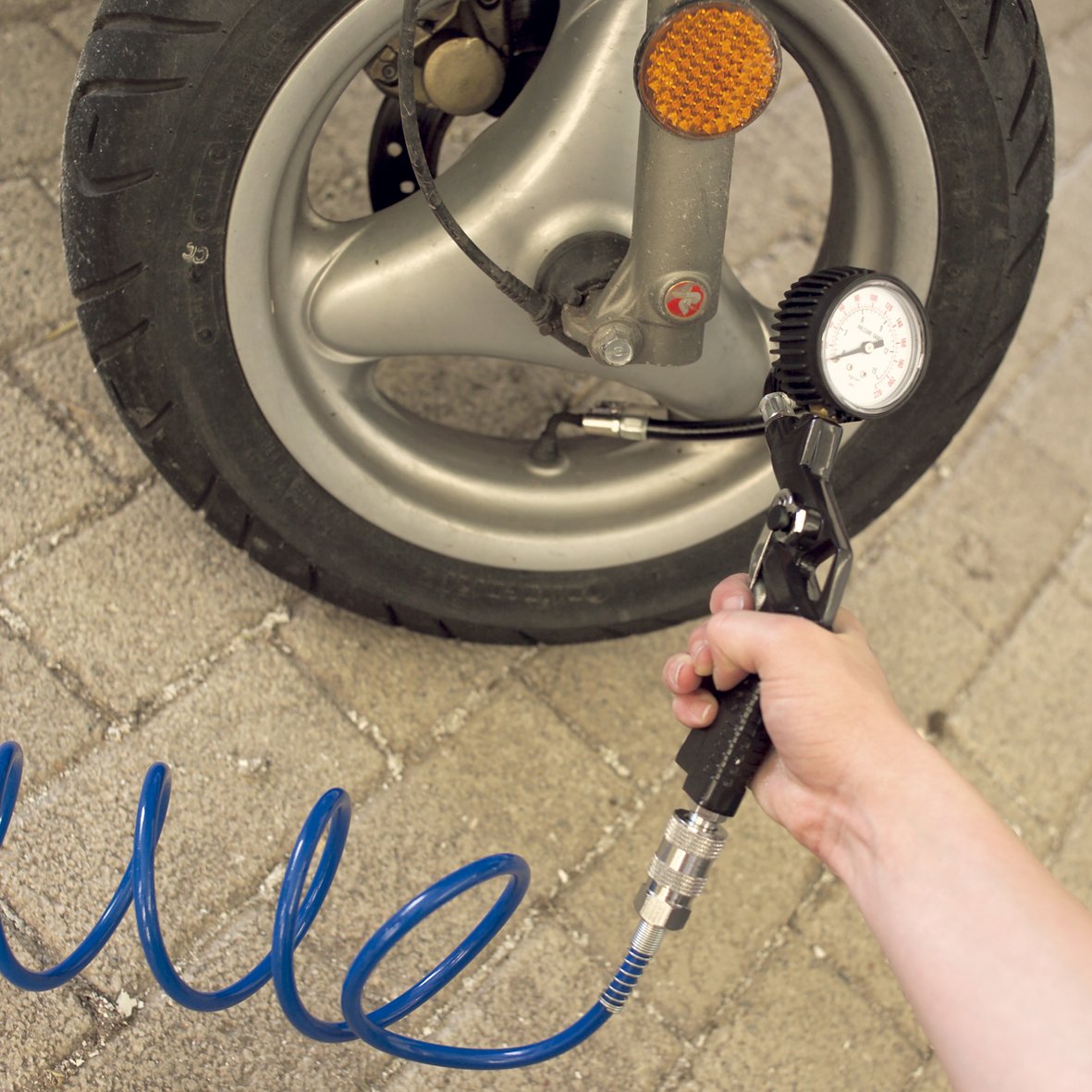 Best Tire Inflator Pump - Portable Air Compressor for Car, Bike & SUV Tires - Fast & Easy Inflation for Road Trips, Emergencies & Home Use