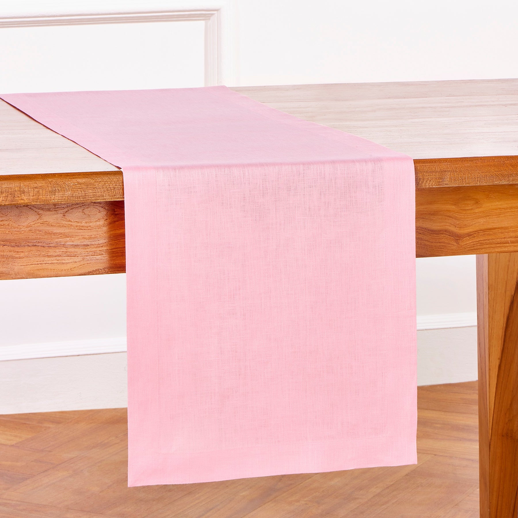 Elegant Fete Table Runner for Weddings, Parties & Events - Premium Decorative Dining Table Cover for Home & Restaurant Decor