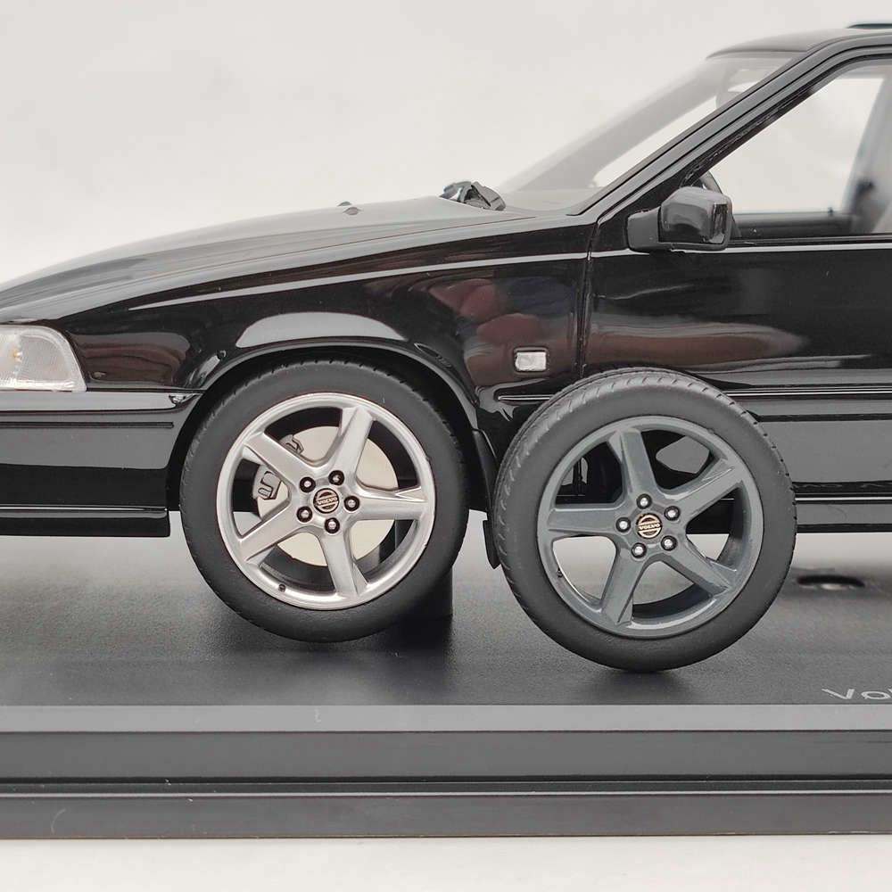 1/18 Scale VOLVO V70 R P80 1998 Limited Edition Resin Model Car - DNA Collectibles DNA000232 Black - Perfect for Car Enthusiasts, Collectors & Home/Office Display