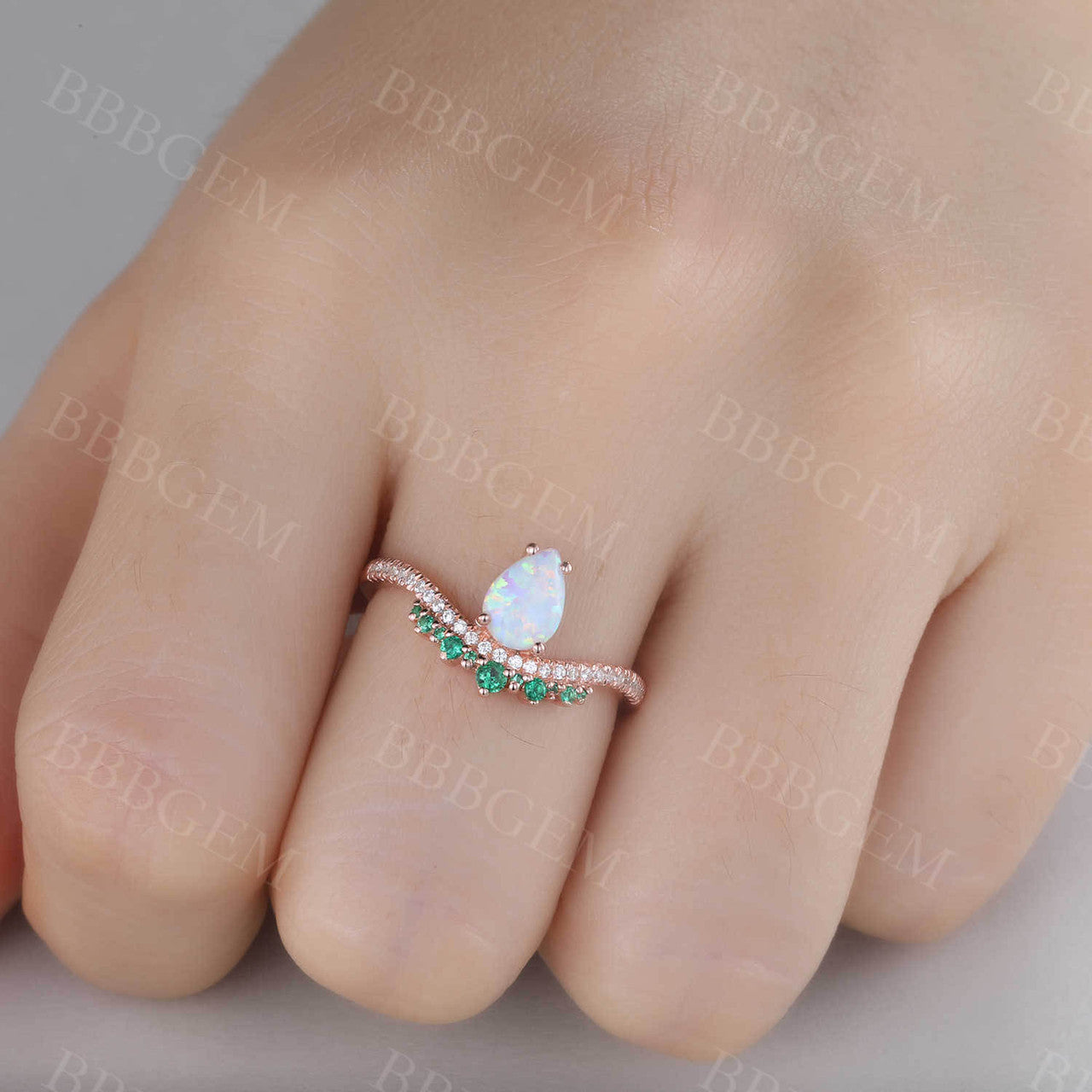 Vintage Opal Emerald Engagement Ring - October Birthstone Art Deco Rose Gold Diamond Wedding Band for Women - Perfect for Proposals, Anniversaries & Special Occasions