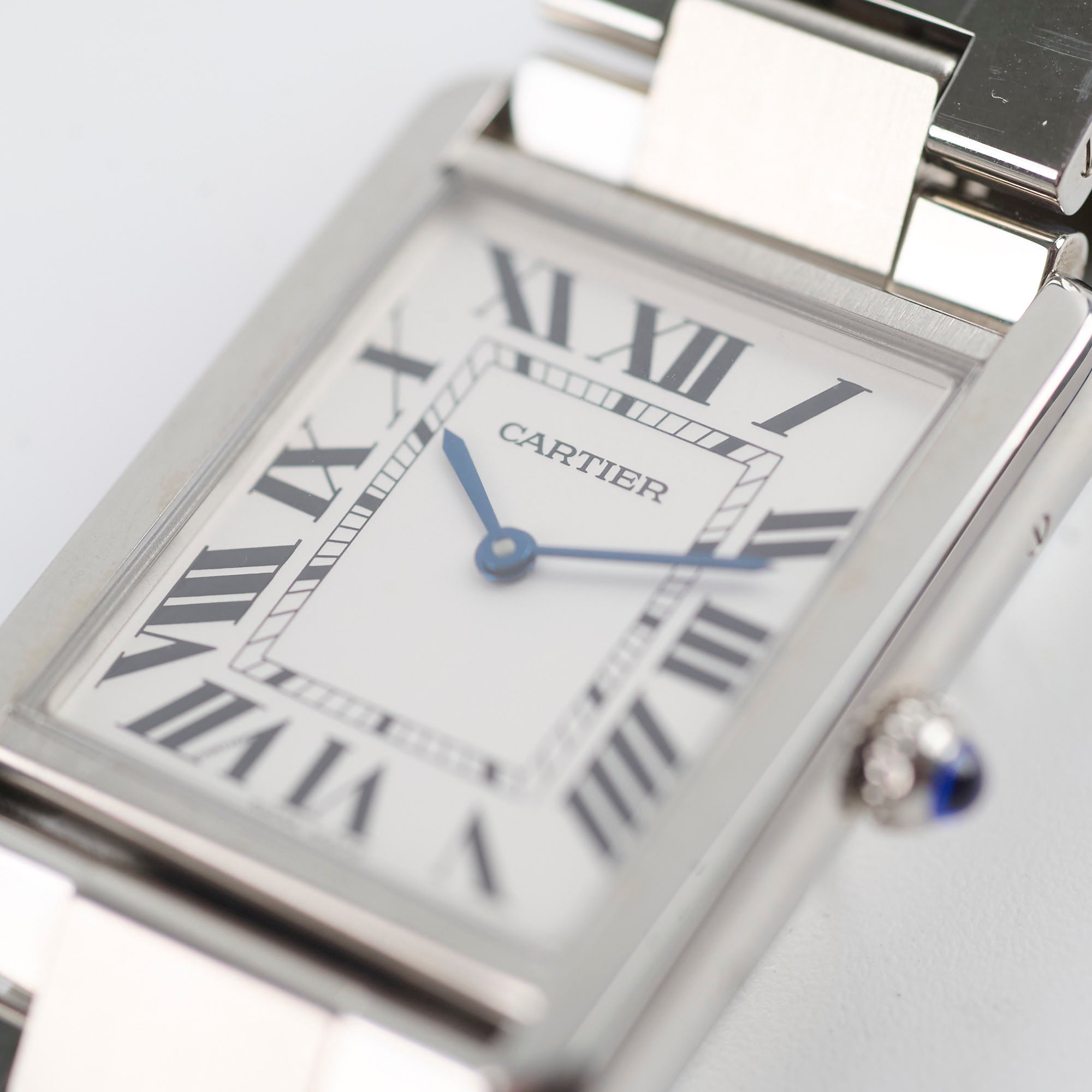 Cartier Tank Solo Large Model W5200014 - Luxury Swiss Watch for Men & Women - Perfect for Business, Formal Events & Gifting
