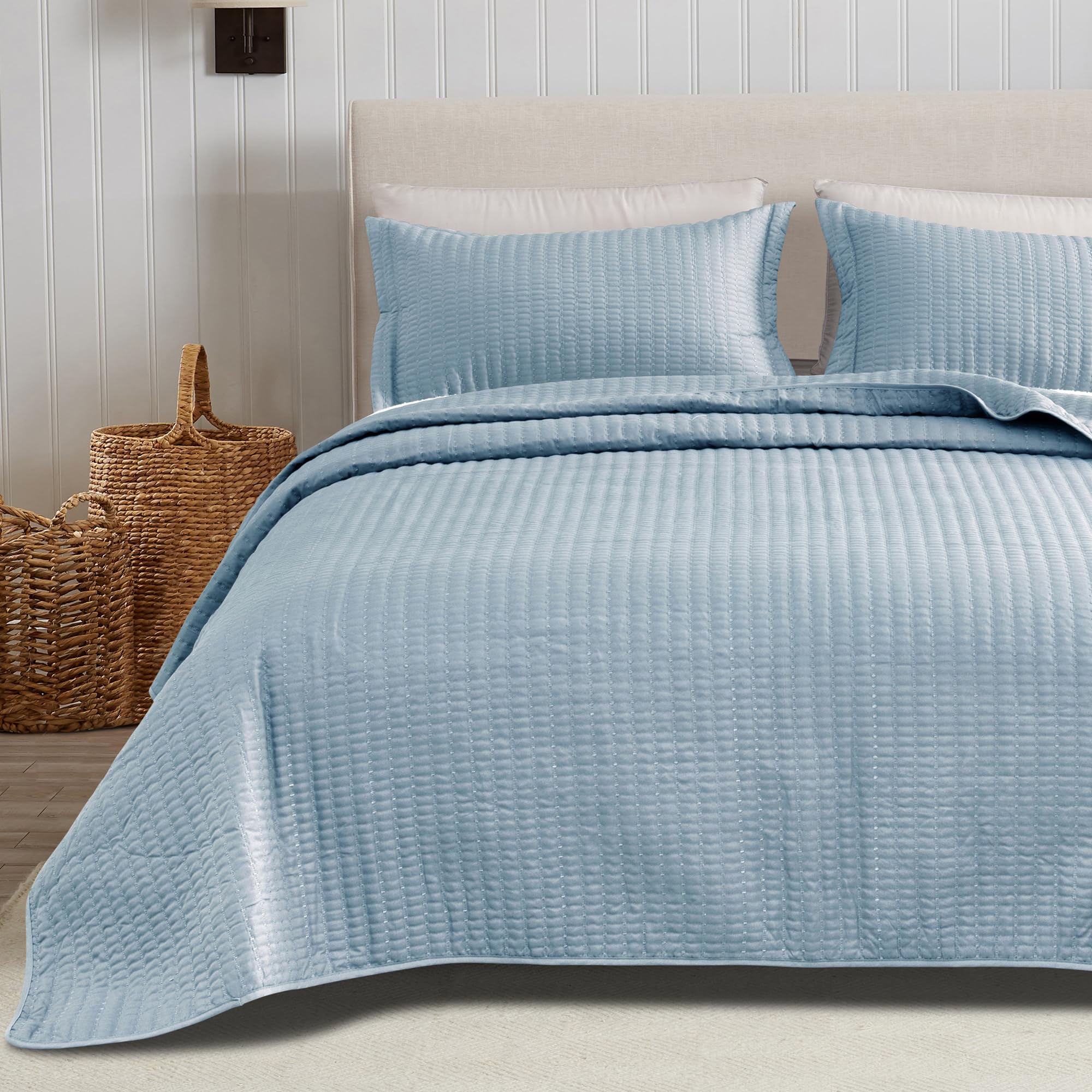 Great Bay Home Alicia Collection 2-Piece Channel Stitch Quilt Set with Shams - Twin Size Baby Blue All-Season Bedding for Cozy Bedroom Decor
