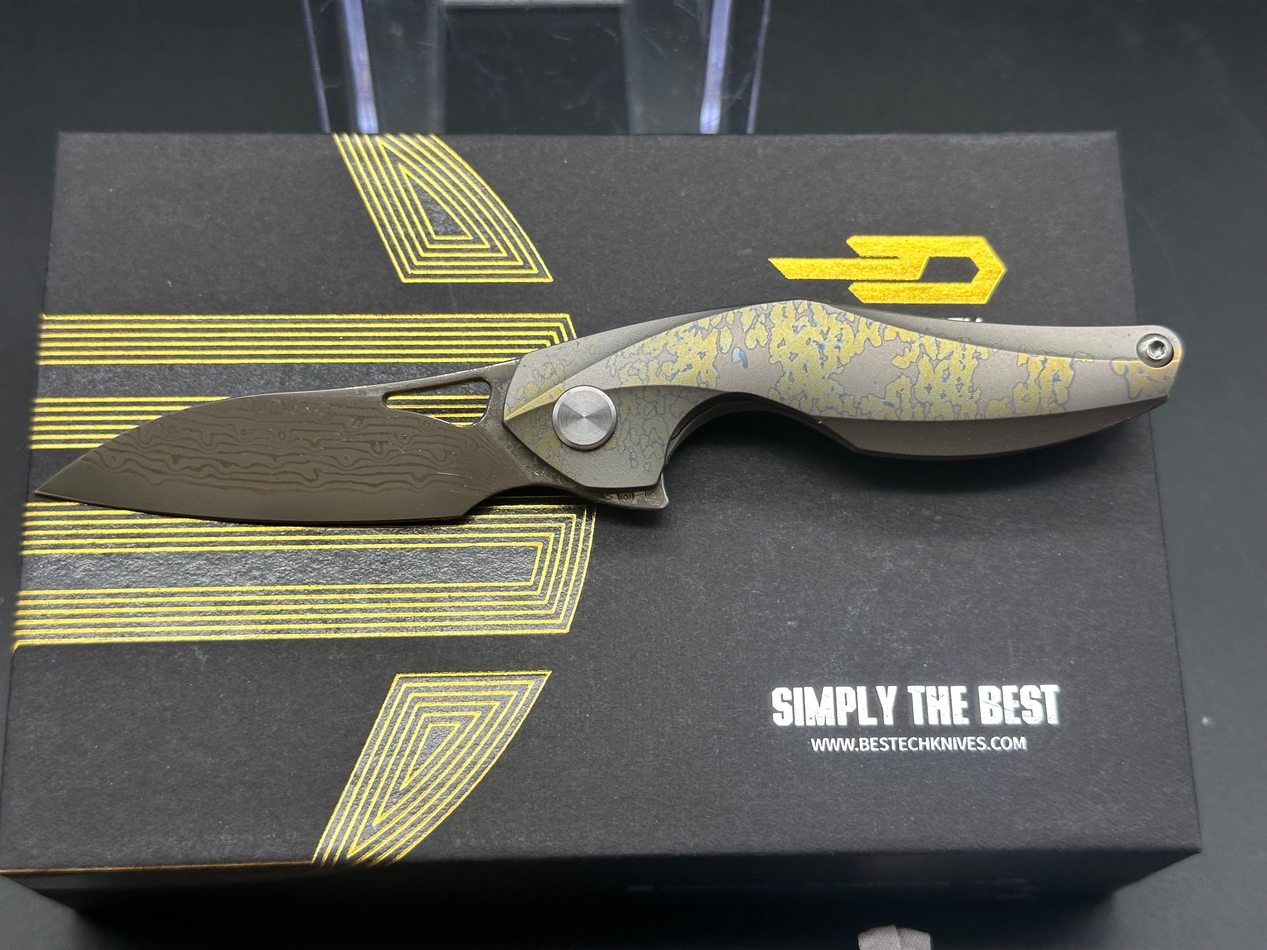 Bestech Isham Reticulan Frame Lock Folding Knife - Titanium Handle with Damascus Steel Blade - EDC Pocket Knife for Outdoor, Camping & Everyday Carry