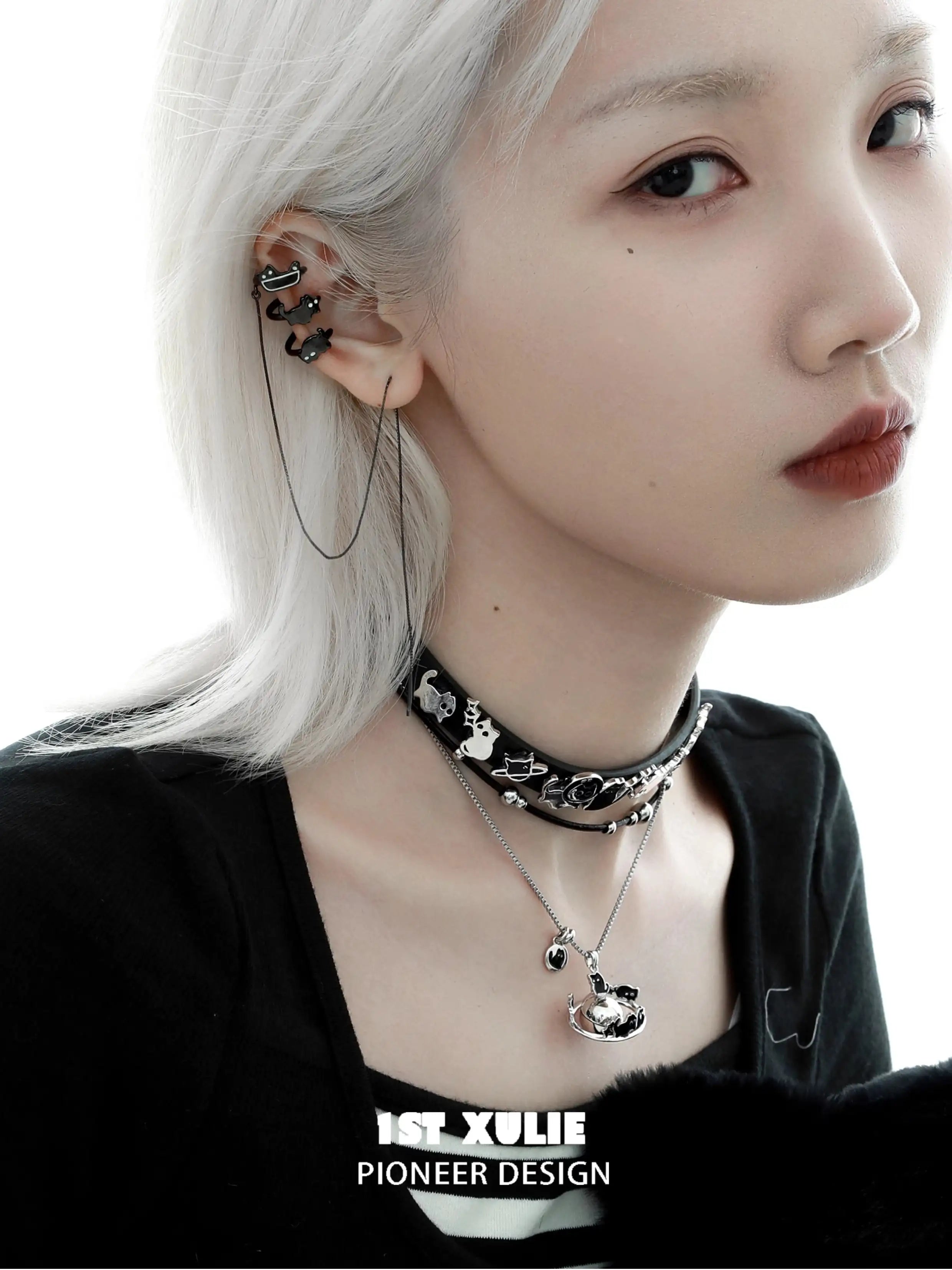 18K Black Gold Plated Ghosts Black Cat Ear Clips - Gothic Jewelry for Women, Halloween Accessories, Cosplay Costume Earrings for Parties & Special Occasions