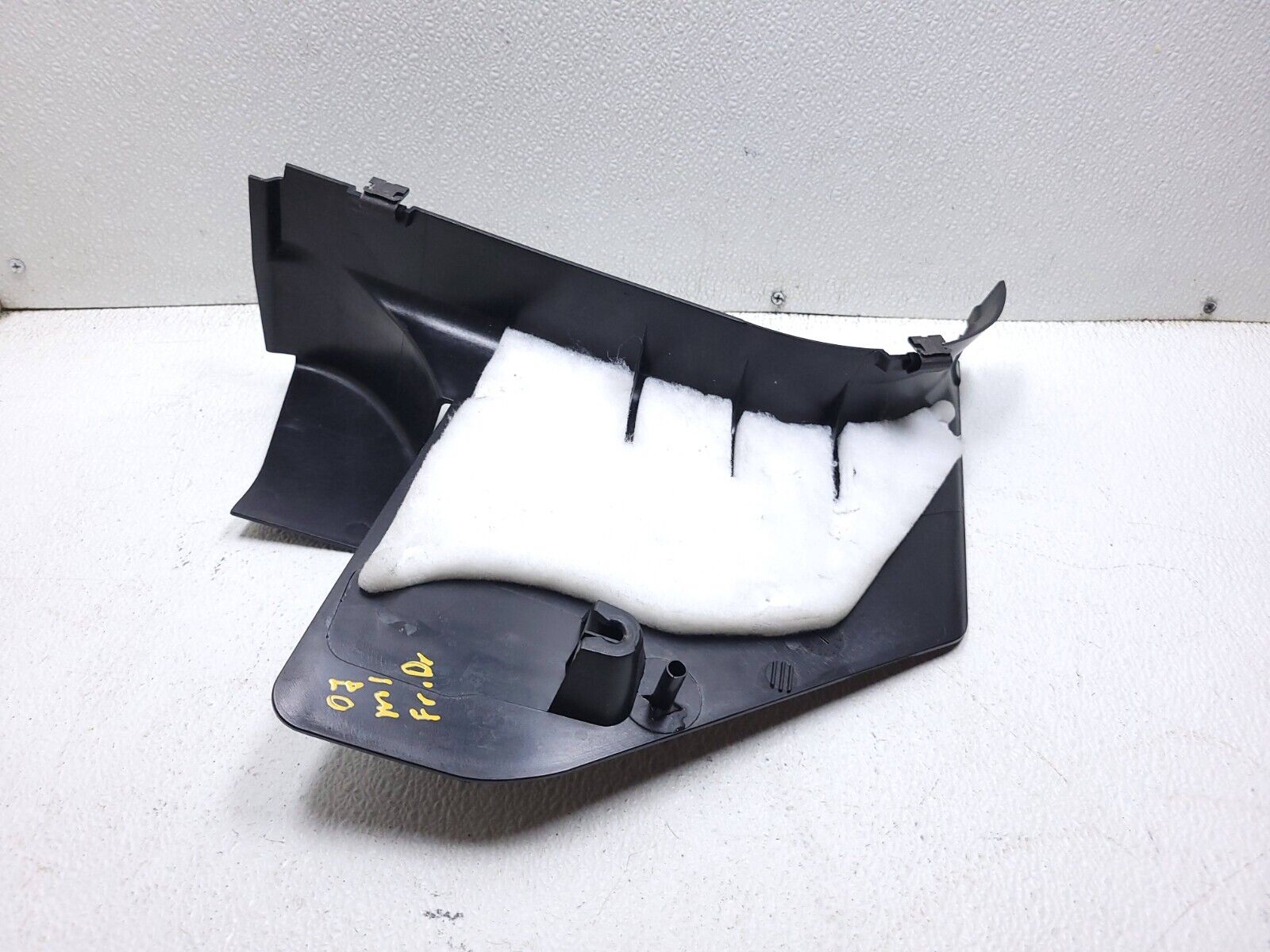 2006-2011 Mercedes ML500 Left Driver Side Front Kick Cowel Panel - OEM Replacement Part for Smooth Driving Experience
