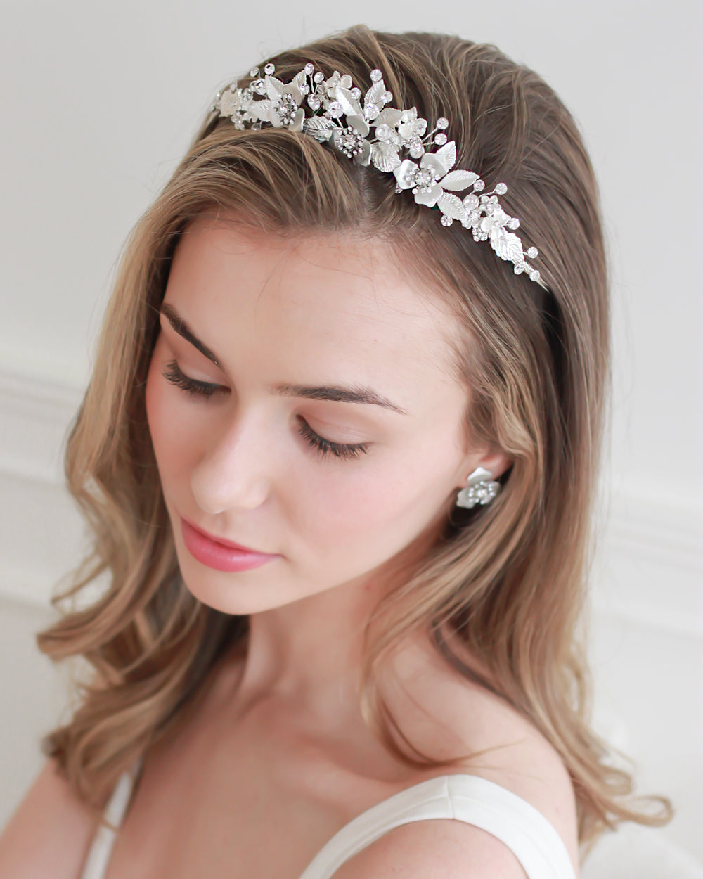 Kacie Floral Wedding Tiara – Elegant Bridal Hair Crown for Women, Perfect for Weddings, Prom, and Special Occasions