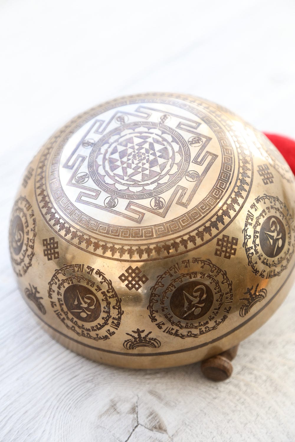 Green Tara Goddess Singing Bowl - Tibetan Meditation Bowl for Healing, Yoga & Spiritual Practice - Perfect for Mindfulness, Sound Therapy & Home Decor