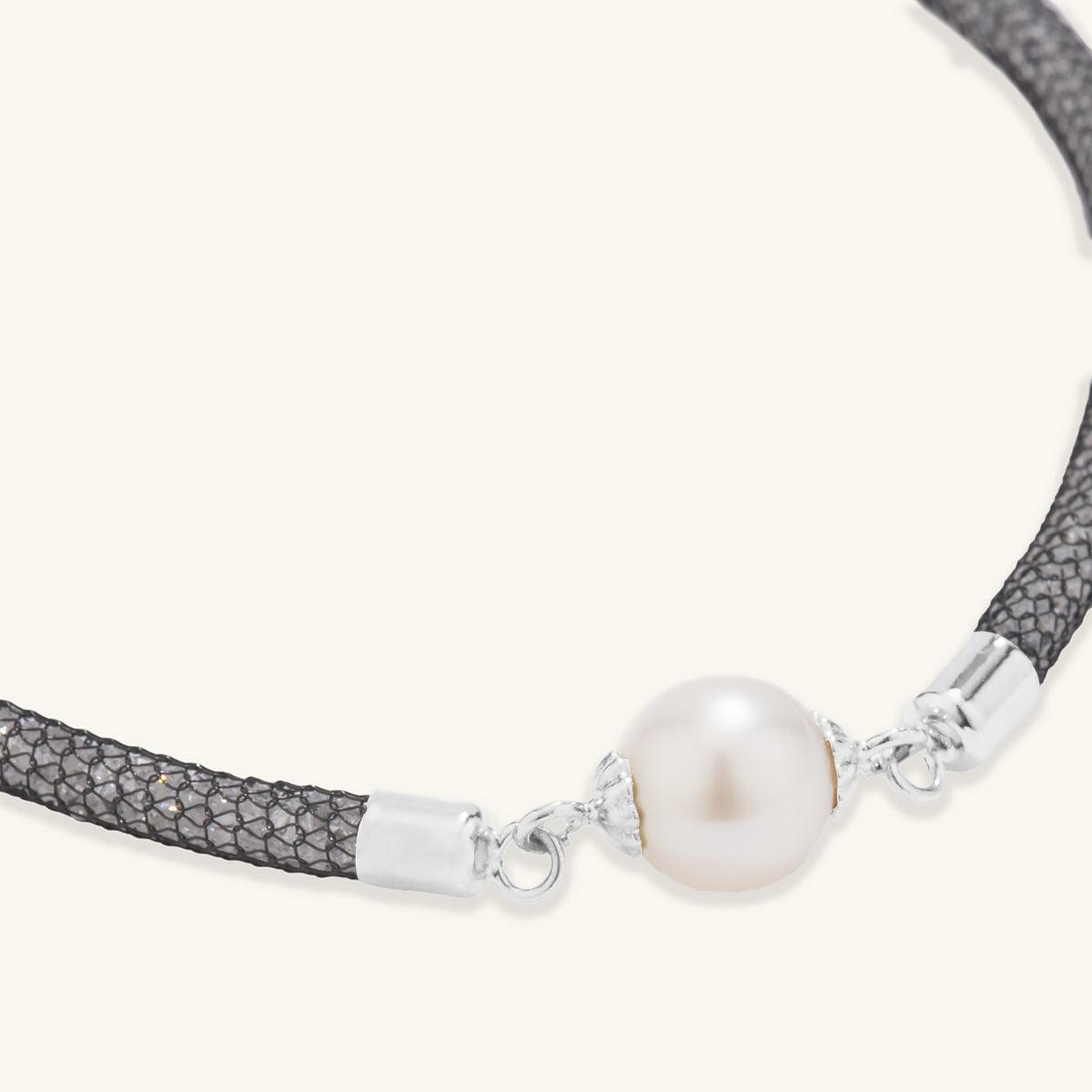 Elegant Black Pearl Crystal Bracelet for Women - Perfect for Parties, Weddings & Special Occasions