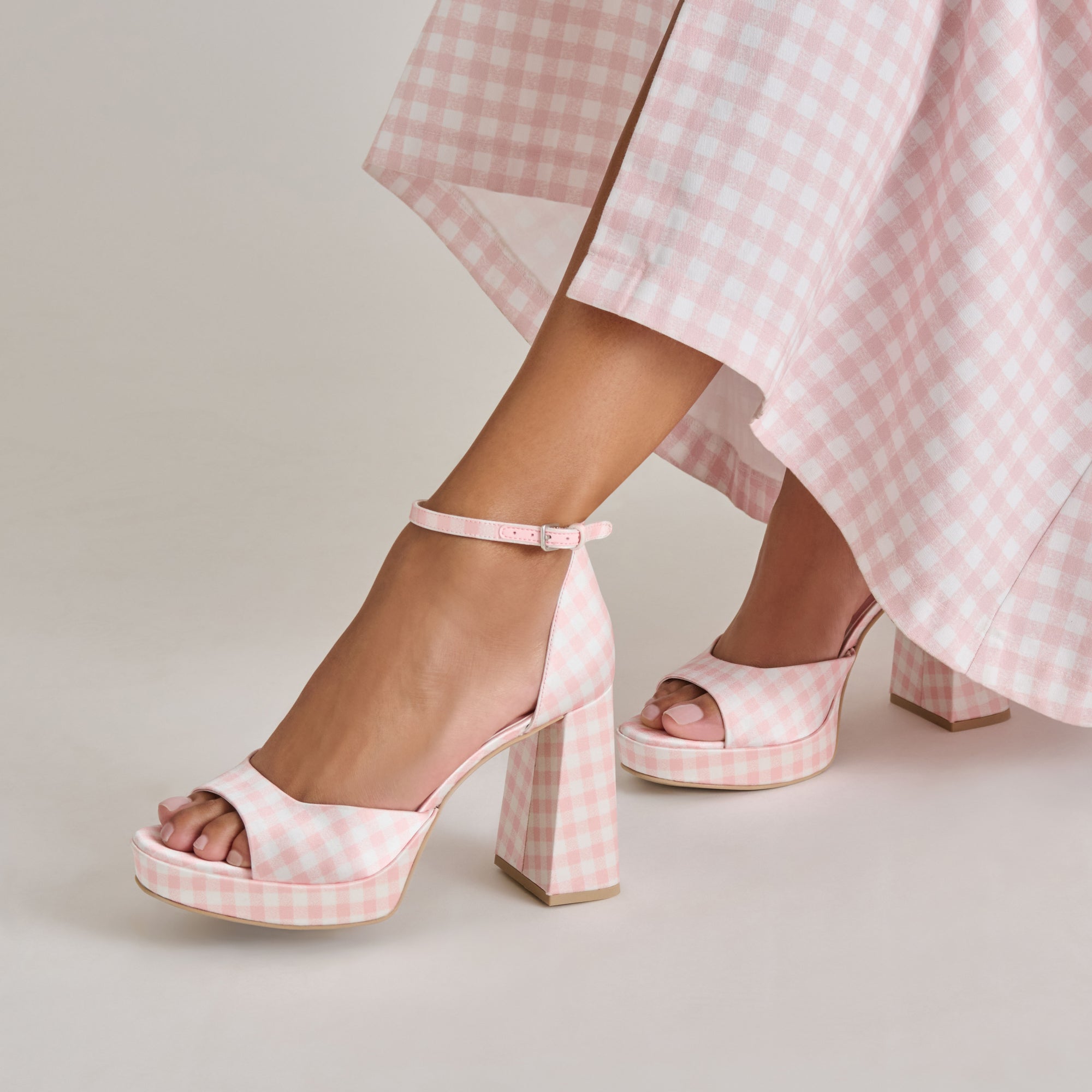 PANDRO X BYRDIE Golf Heels for Women - Pink Plaid Gingham Comfortable Wedge Shoes - Perfect for Golf, Weddings & Outdoor Events