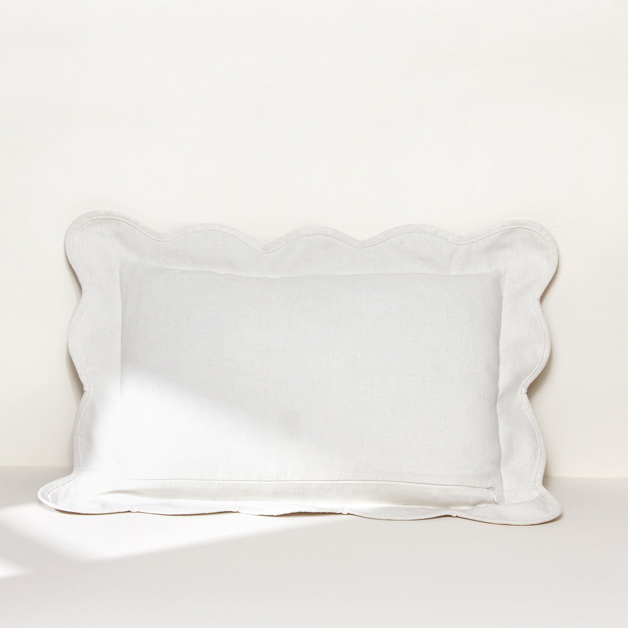 Coastal Chic Scalloped Edge Throw Pillow Cover - Decorative Cushion Case for Beach House, Boho Bedroom & Farmhouse Decor