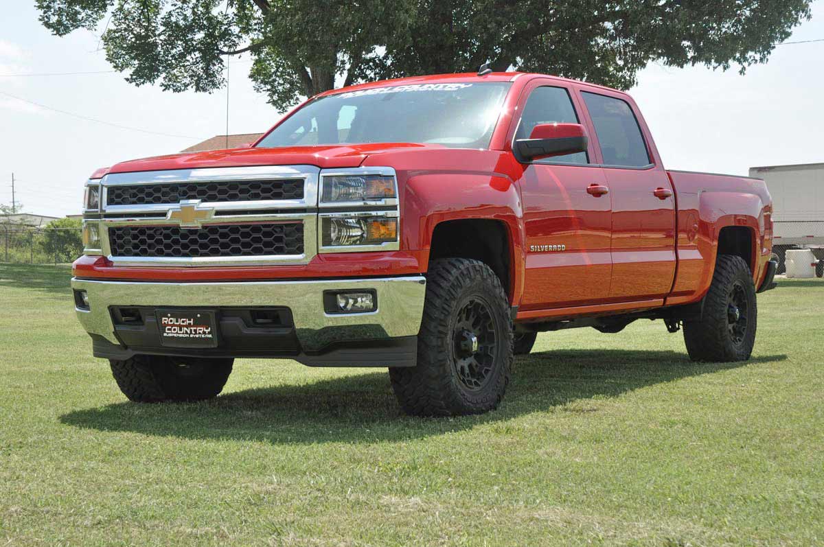 2.5 Inch Lift Kit for Chevy/GMC 1500 (2007-2018) - Heavy Duty Aluminum & Cast Steel Construction with M1 Strut - Perfect for Off-Roading, Truck Customization & Enhanced Ground Clearance
