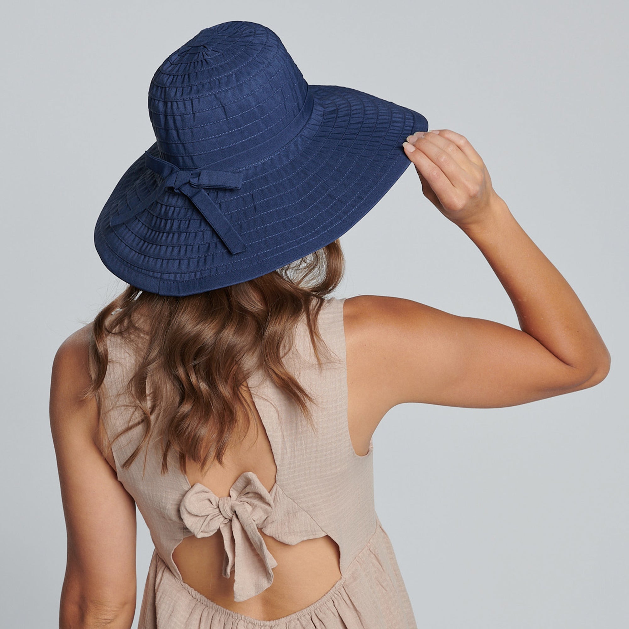 Elegant Women's Wide Brim Bow Ribbon Sun Hat - Perfect for Beach, Garden Parties & Summer Outfits