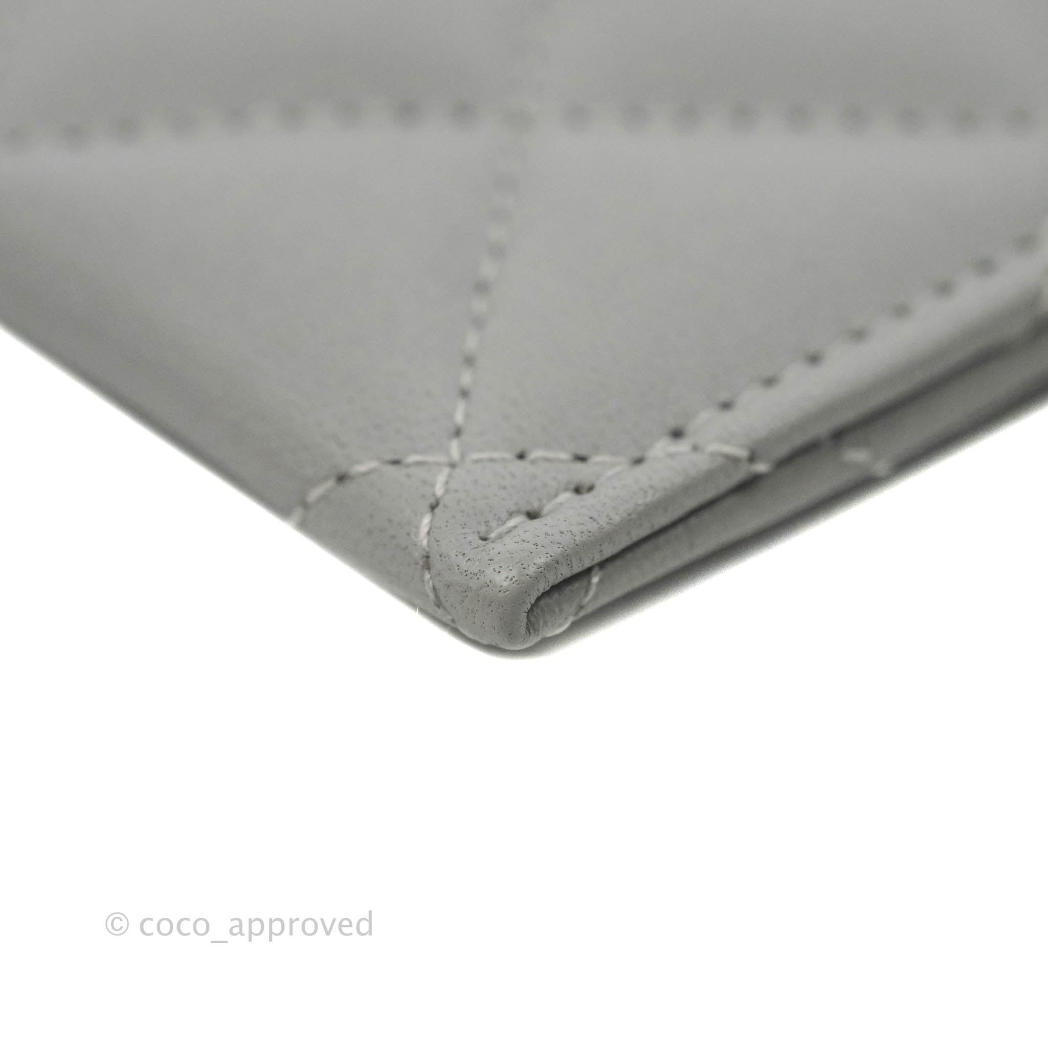 Chanel Classic Flat Card Holder in Grey Lambskin with Silver Hardware - Luxury Compact Wallet for Everyday Use & Travel