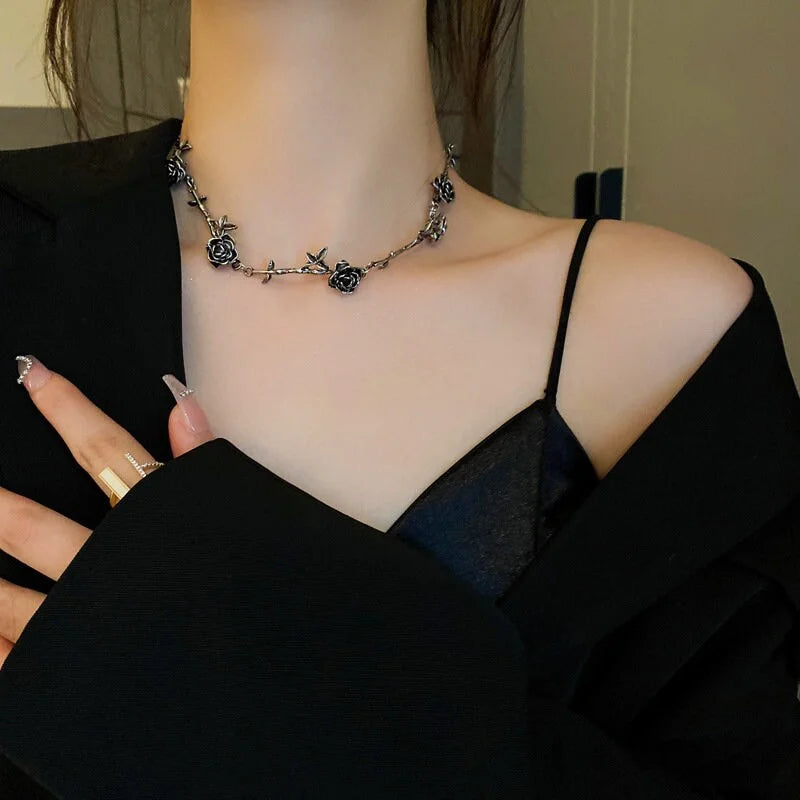 Gothic Bronze Silver Rose Choker Necklace for Women | Elegant Vintage Jewelry for Halloween, Parties, and Gothic Fashion | HN1980