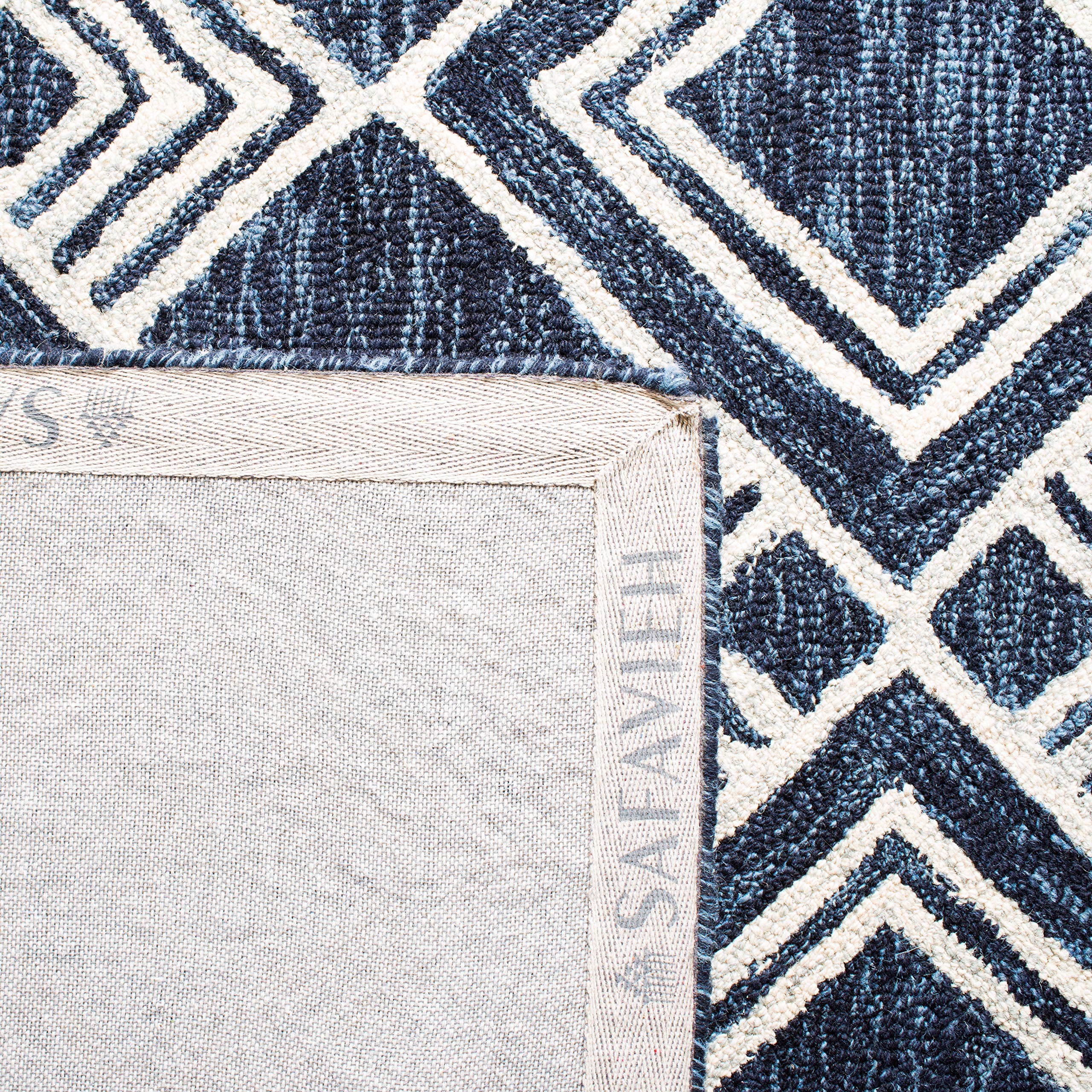 SAFAVIEH Micro-Loop Collection Handmade Moroccan Wool Accent Rug - 4' x 6' Navy & Ivory Tribal Design, Non-Slip Durable for High Traffic Areas | Perfect for Entryway, Living Room, Bedroom Decor (MLP154N)