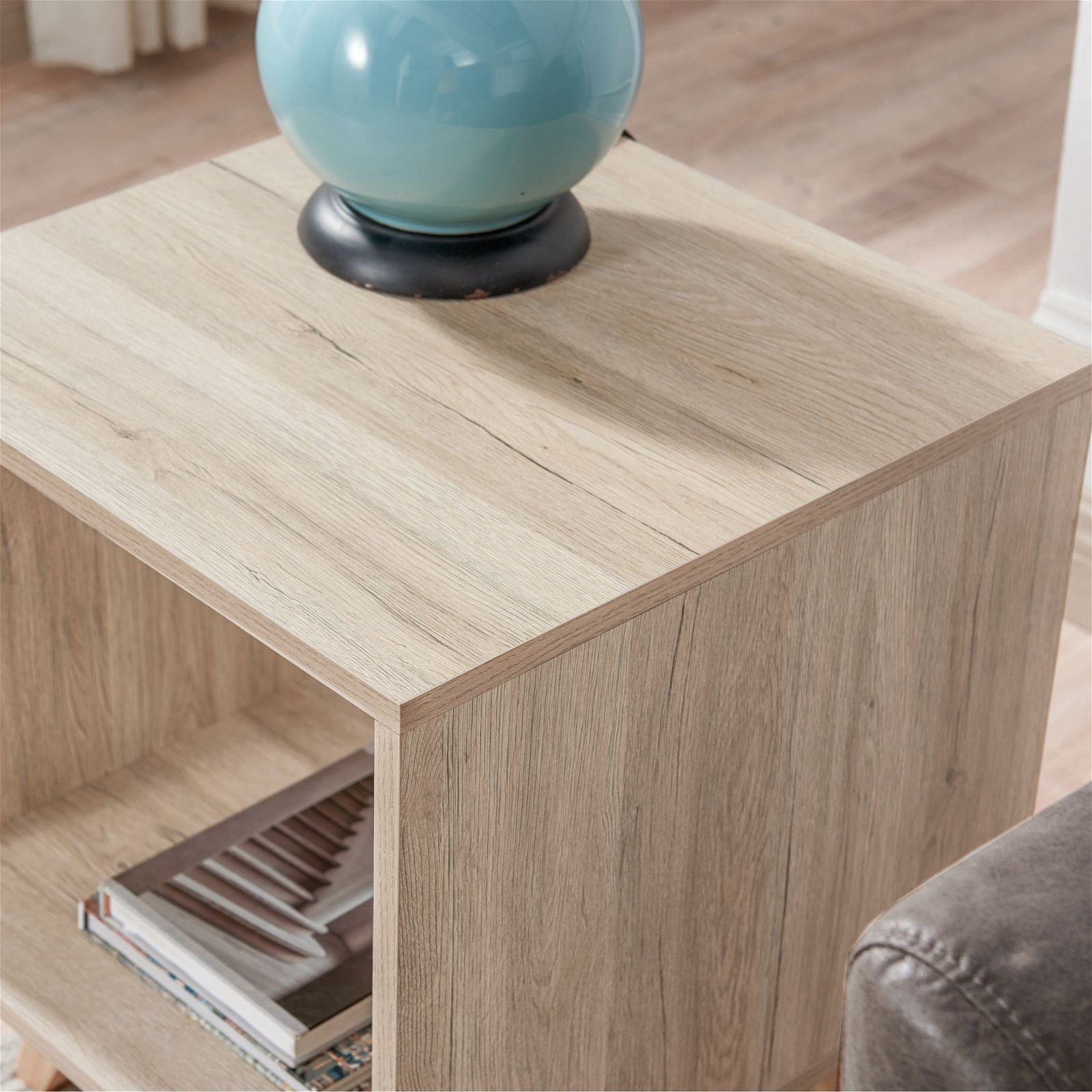 Tauris™ Metro End Table Light Oak - Modern Side Table for Living Room, Bedroom & Office - Compact & Stylish Furniture for Small Spaces
