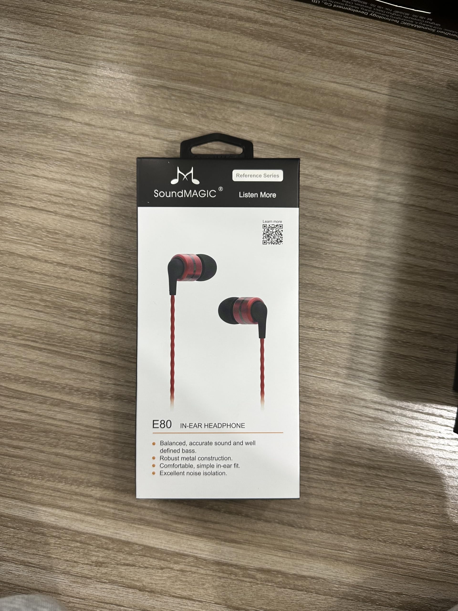 SoundMAGIC E80 HiFi Stereo Wired Earbuds - Audiophile Noise Isolating In-Ear Headphones with Super Bass, Comfortable Fit (Black/Red) - Perfect for Music Lovers, Commuting & Studio Monitoring