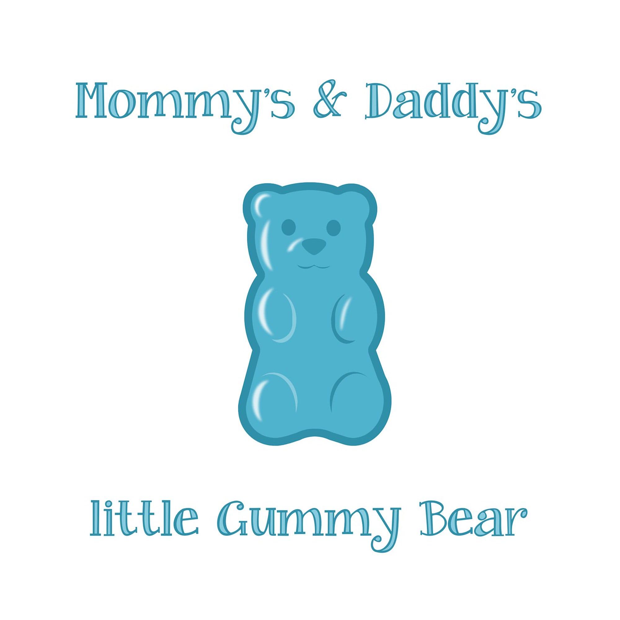 Mommy and Daddy's Little Gummy Bear Maternity T-Shirt - Women's Ruched Side Pregnancy Shirt for Expecting Mothers | Perfect for Baby Showers, Maternity Photos & Pregnancy Announcements